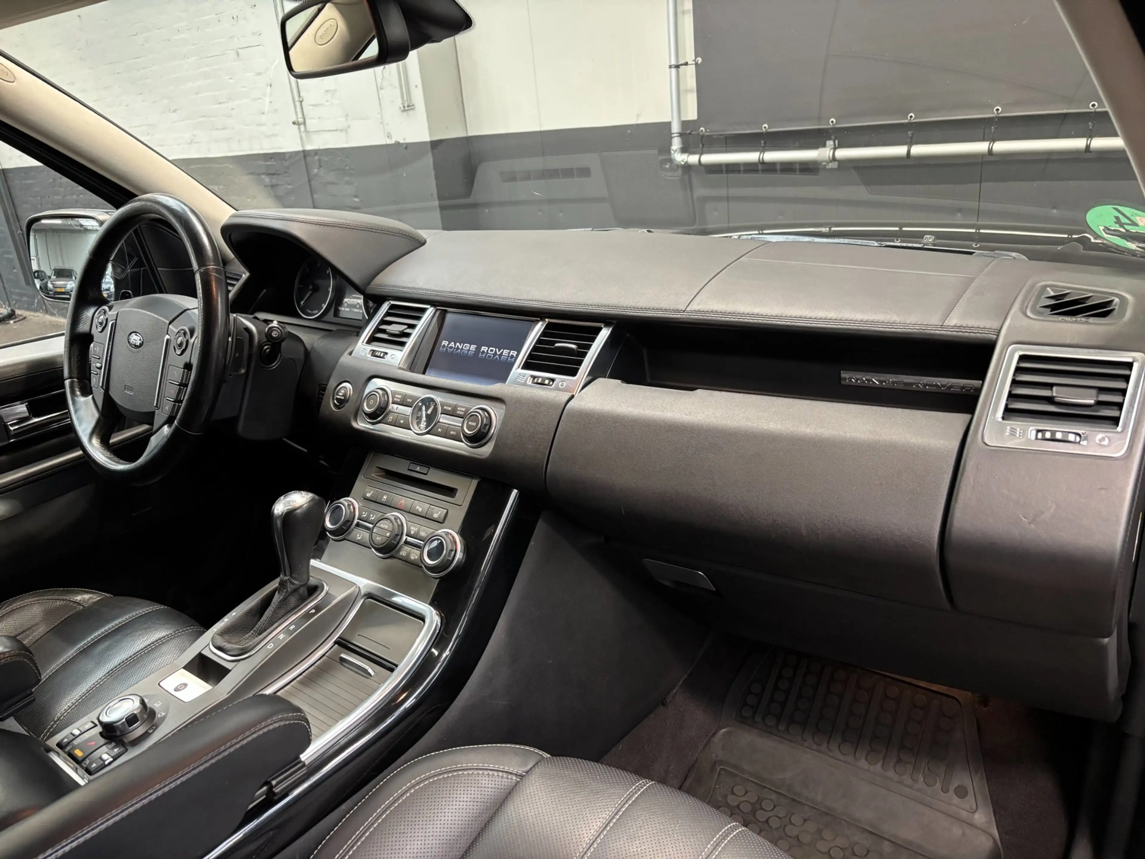 Land Rover Range Rover Sport 3.6 TdV8 HSE — photo 13