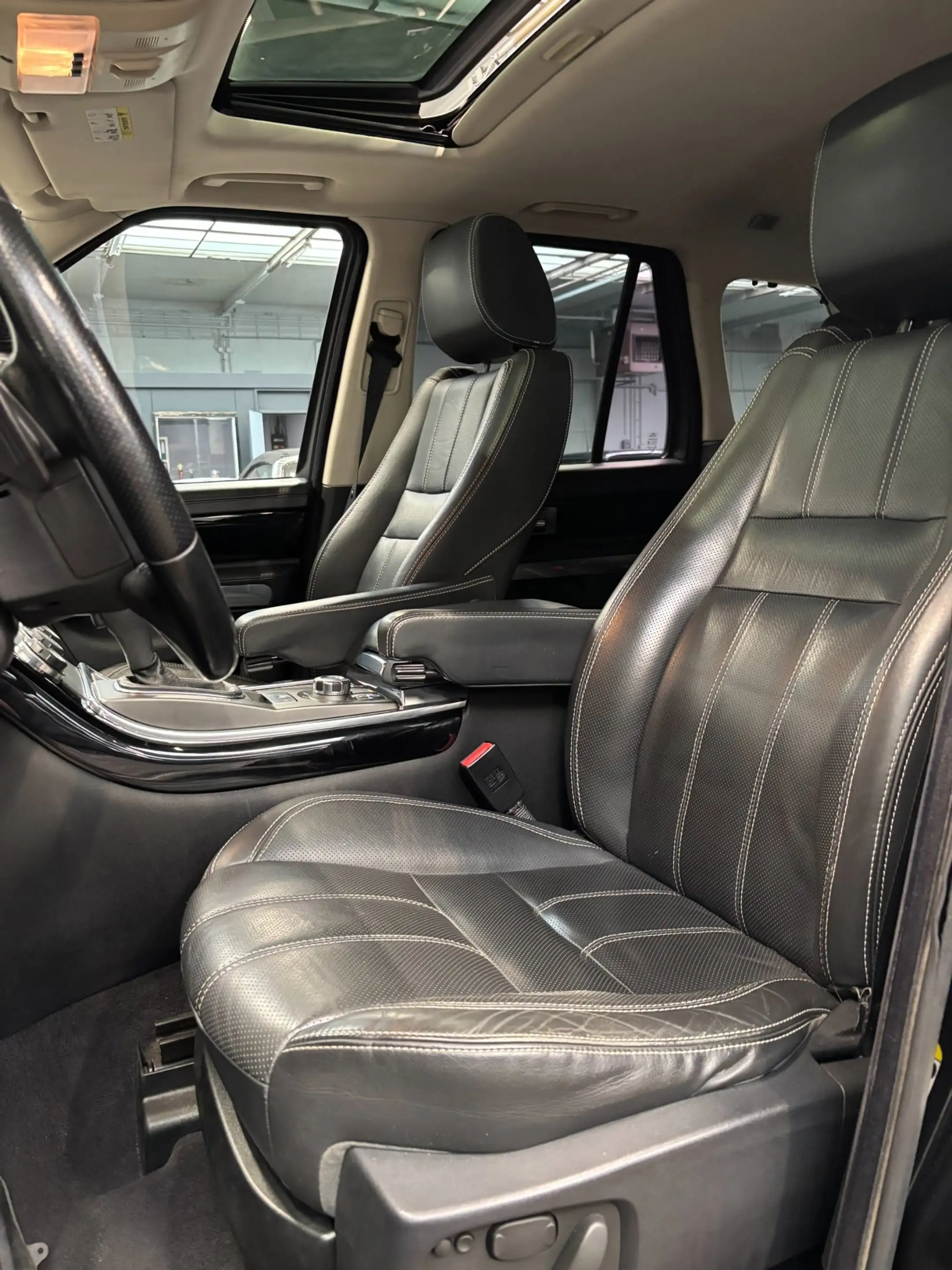Land Rover Range Rover Sport 3.6 TdV8 HSE — photo 15