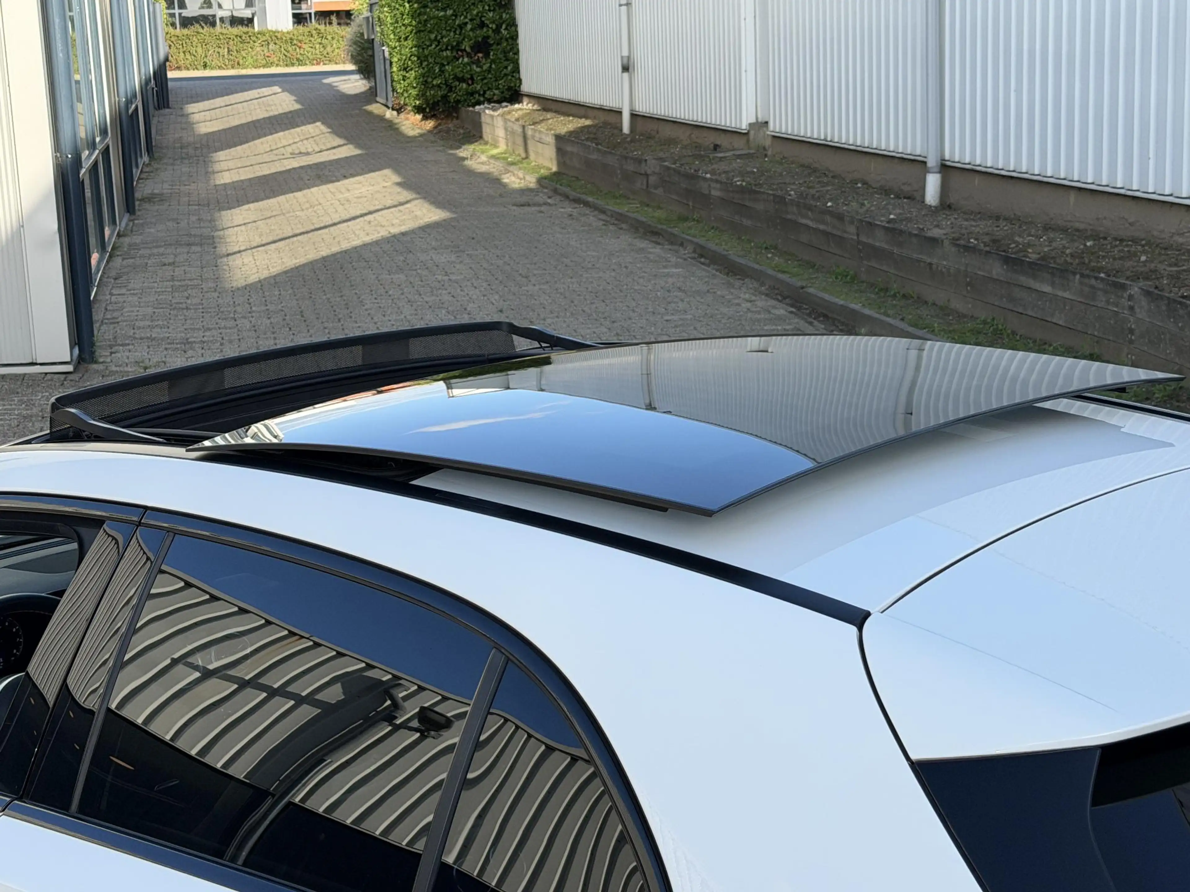 Mercedes-Benz A 180 Premium AMG Line | Pano-Dak/Sfeer/Camera/18-inch — photo 28