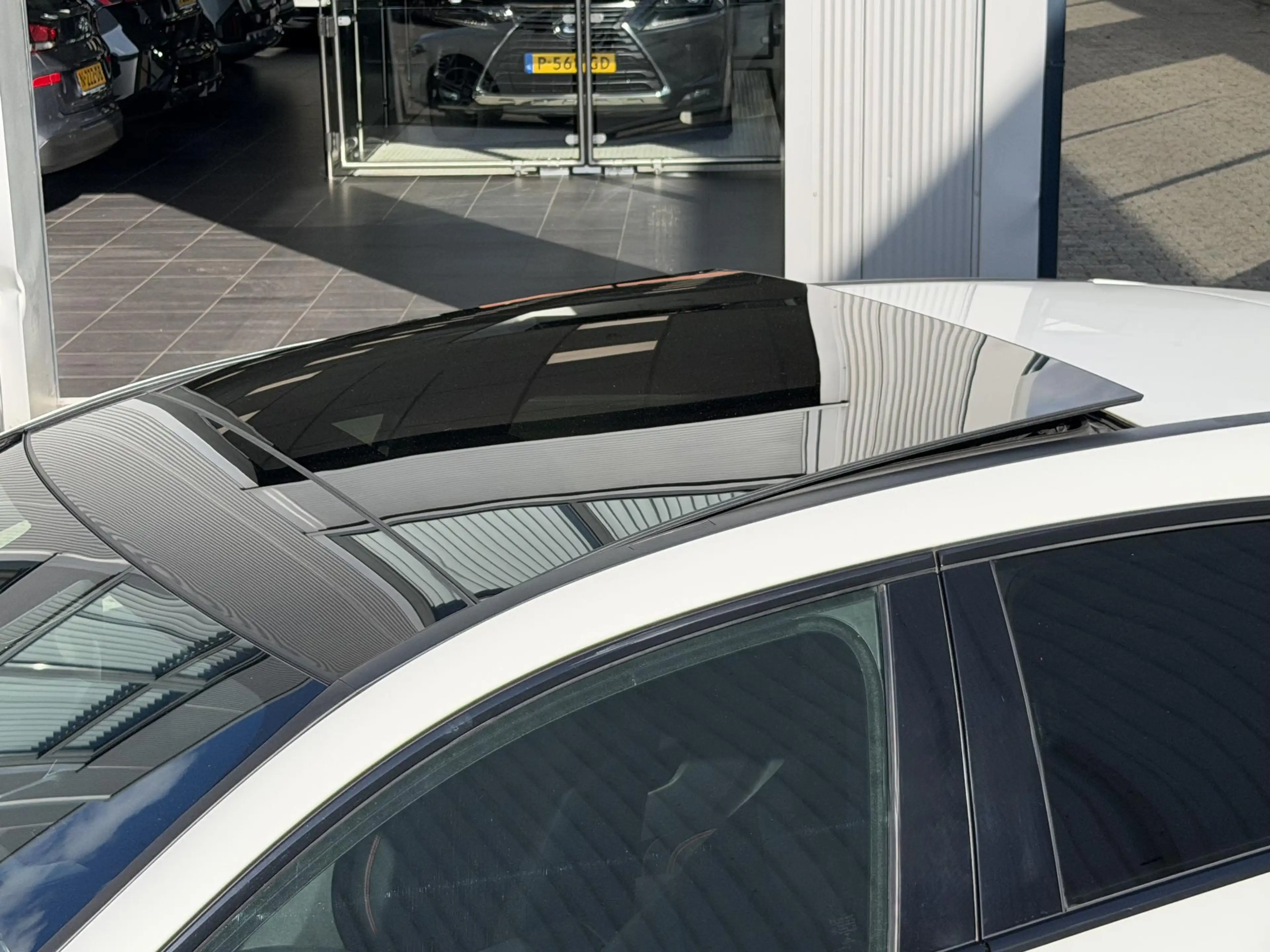 Mercedes-Benz A 180 Premium AMG Line | Pano-Dak/Sfeer/Camera/18-inch — photo 14