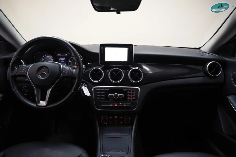 Mercedes-Benz CLA 200 Ambition [ Cruise control Climate control Leder Na — photo 4