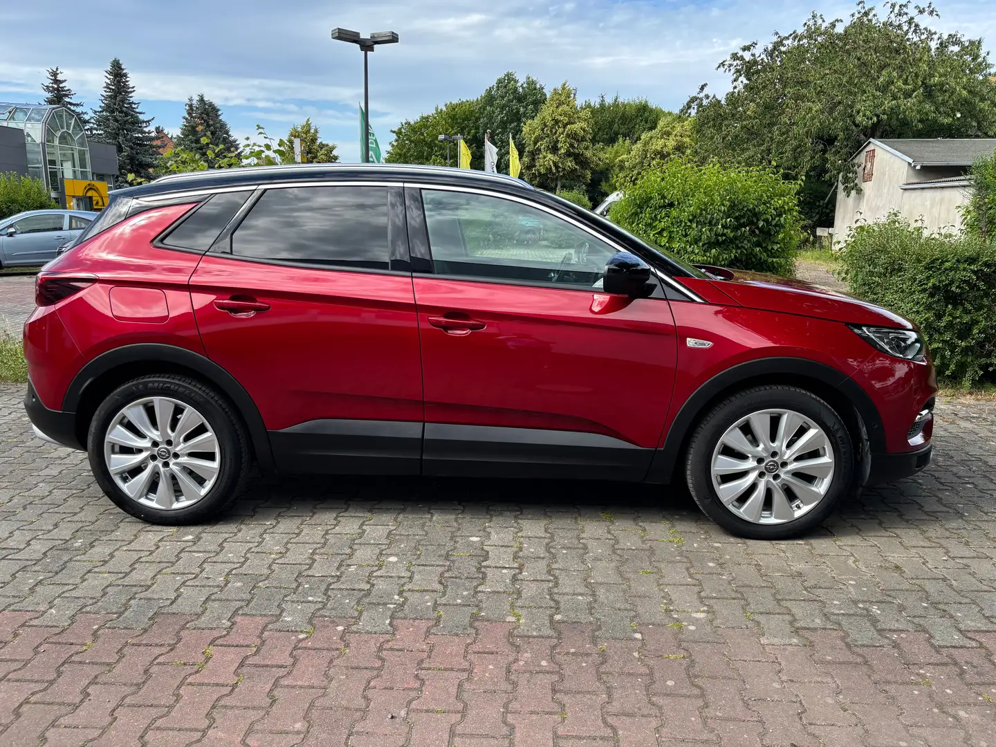 Opel Grandland X Ultimate Adapt. Tempomat, AHZV, Sitz- & Lenkradhei Rot - 2