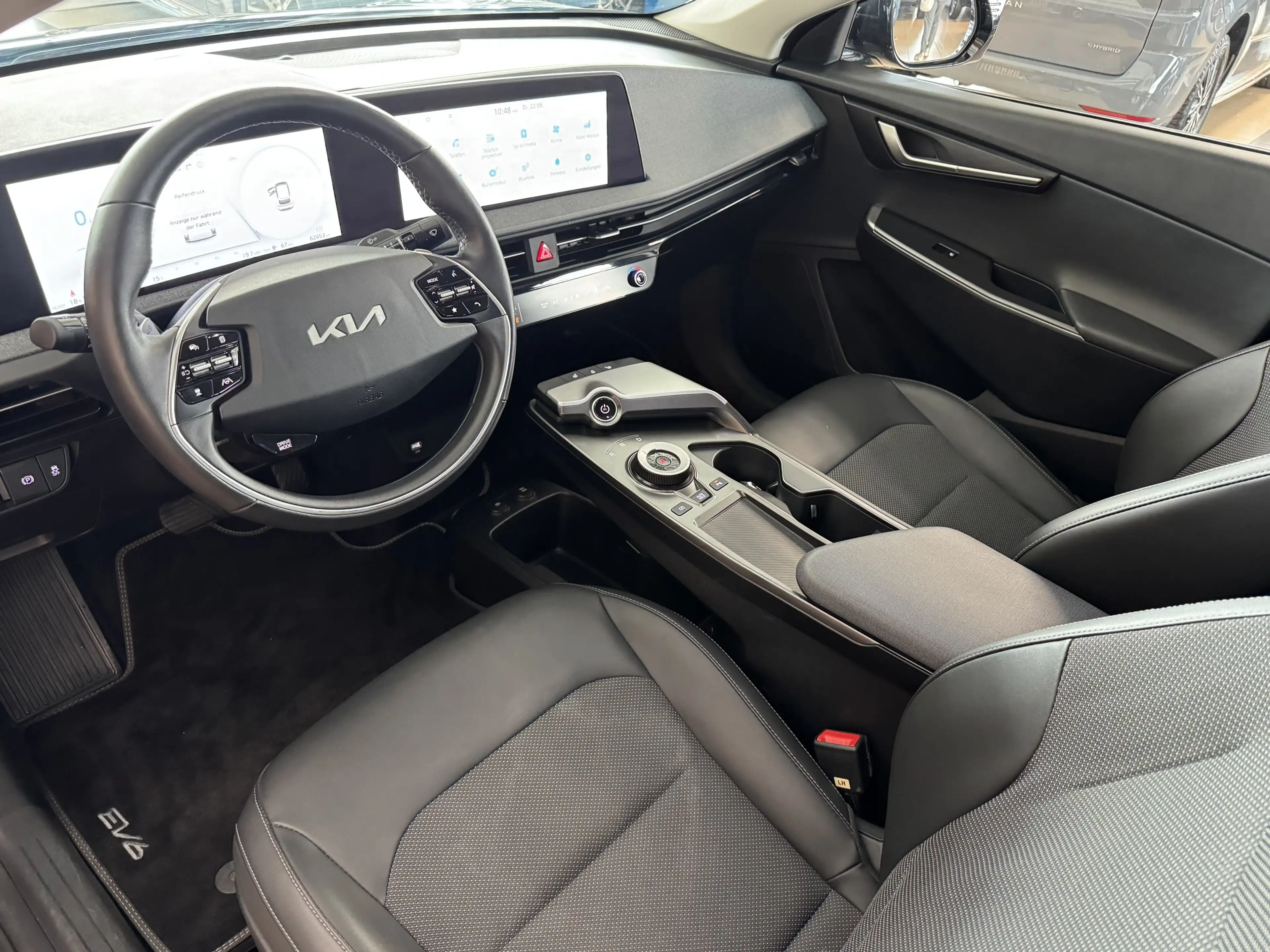 Kia EV6 Teil-Leder RCam Navi Wärmepumpe SHZ LED ACC — photo 9