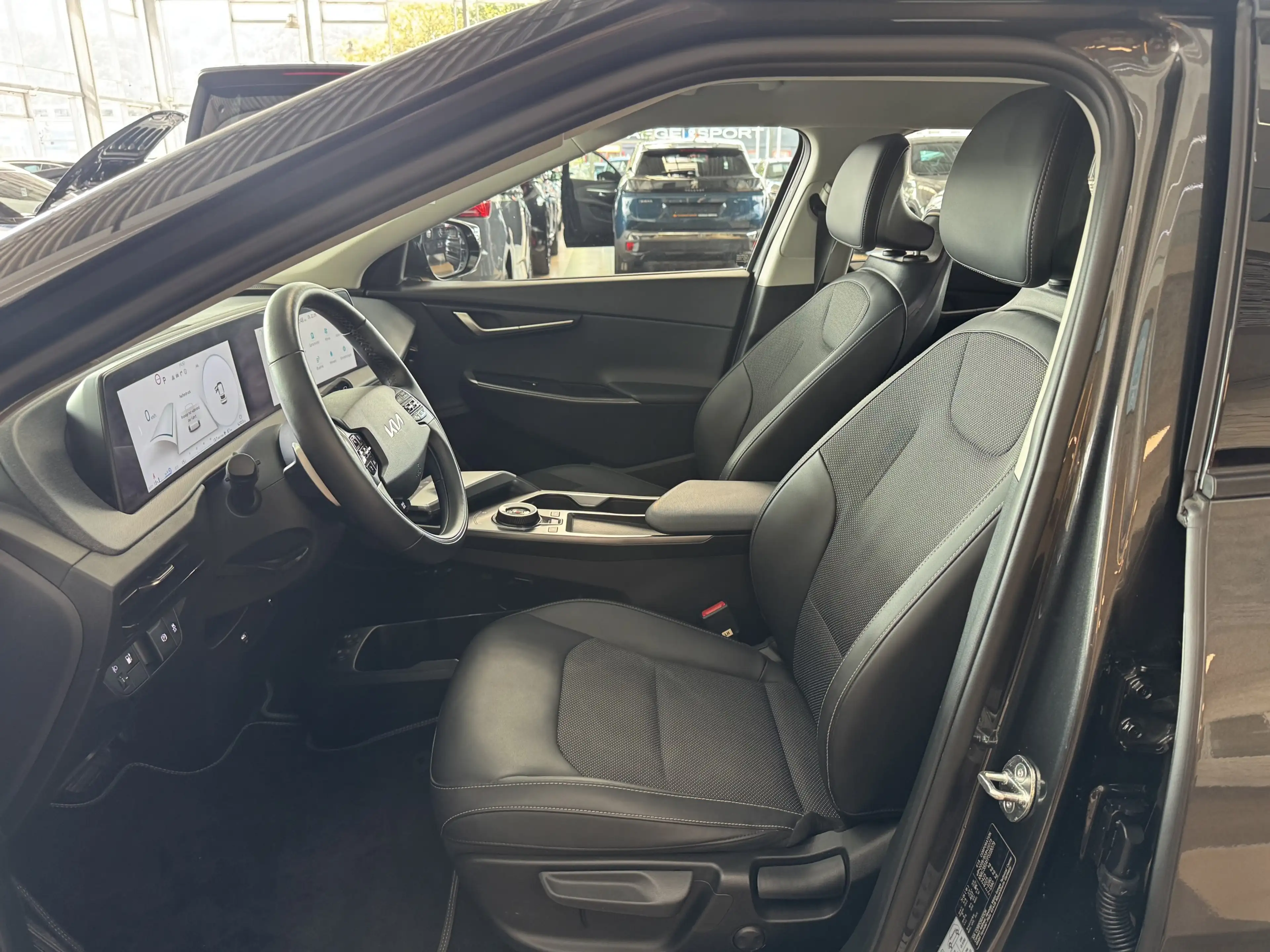 Kia EV6 Teil-Leder RCam Navi Wärmepumpe SHZ LED ACC — photo 10