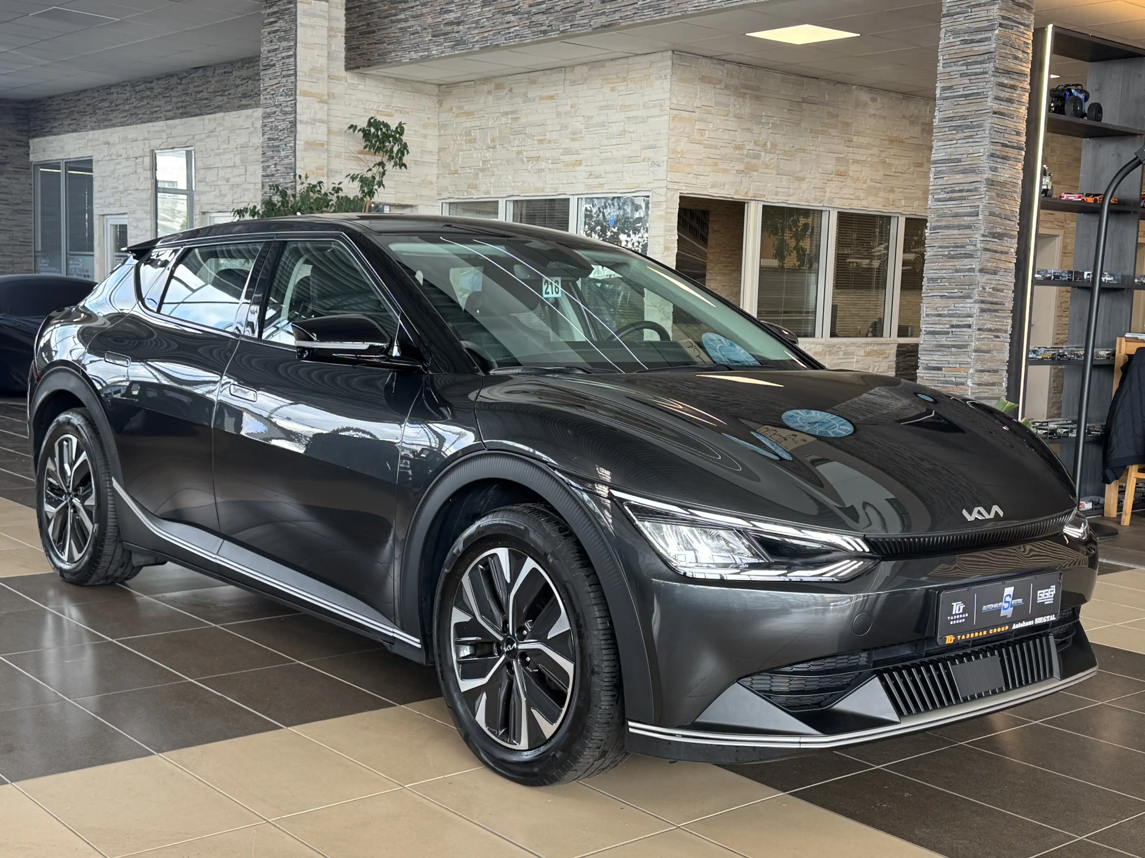 Kia EV6 Teil-Leder RCam Navi Wärmepumpe SHZ LED ACC