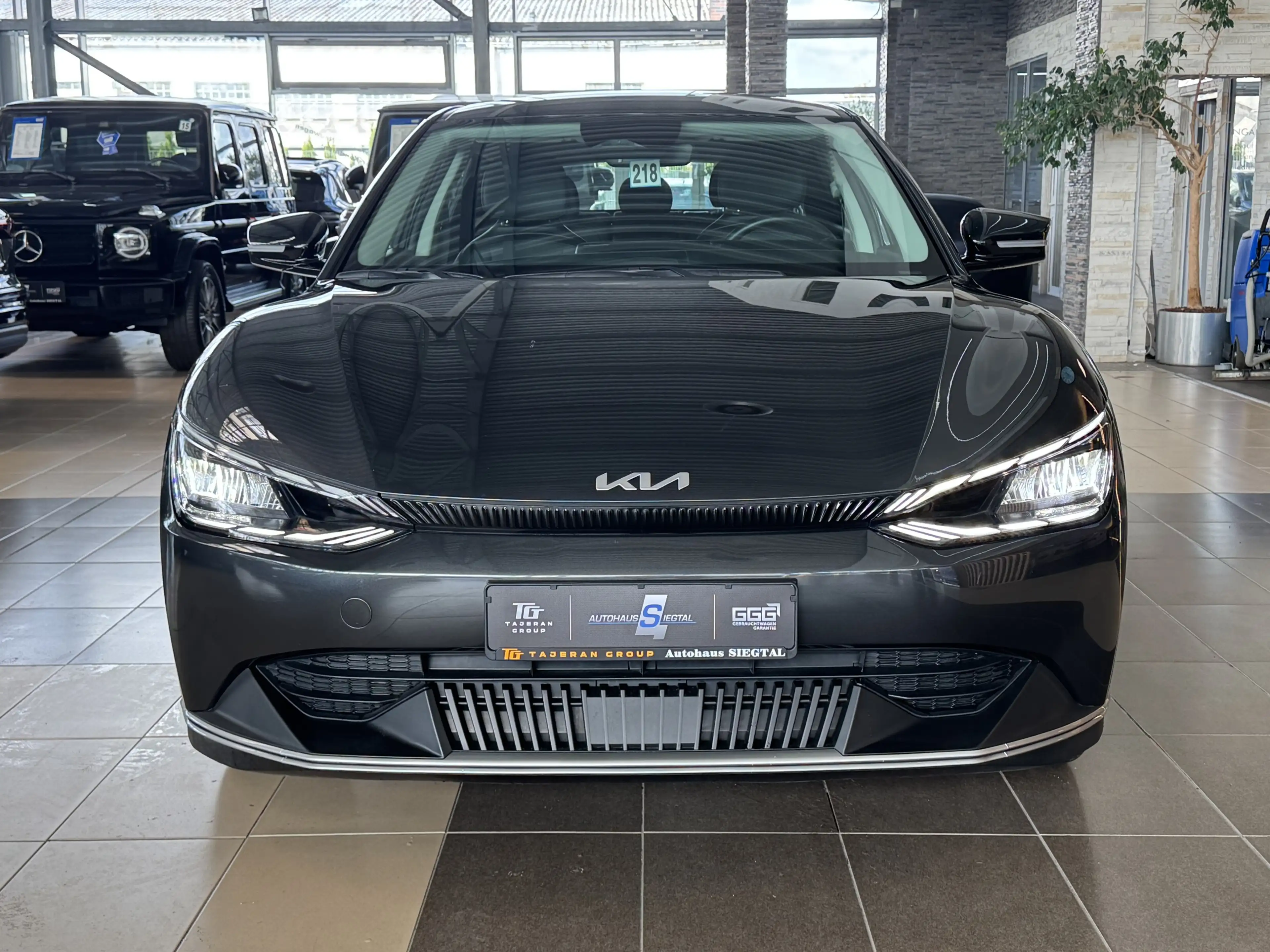 Kia EV6 Teil-Leder RCam Navi Wärmepumpe SHZ LED ACC — photo 2
