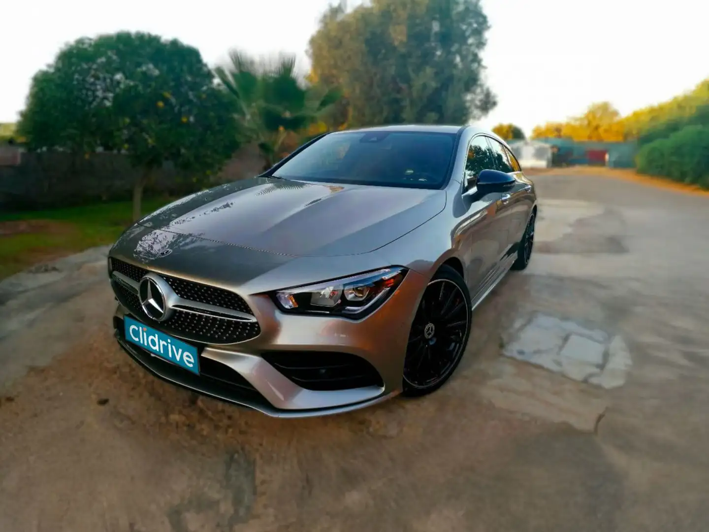 Mercedes-Benz CLA 180 Shooting Brake Gris - 2