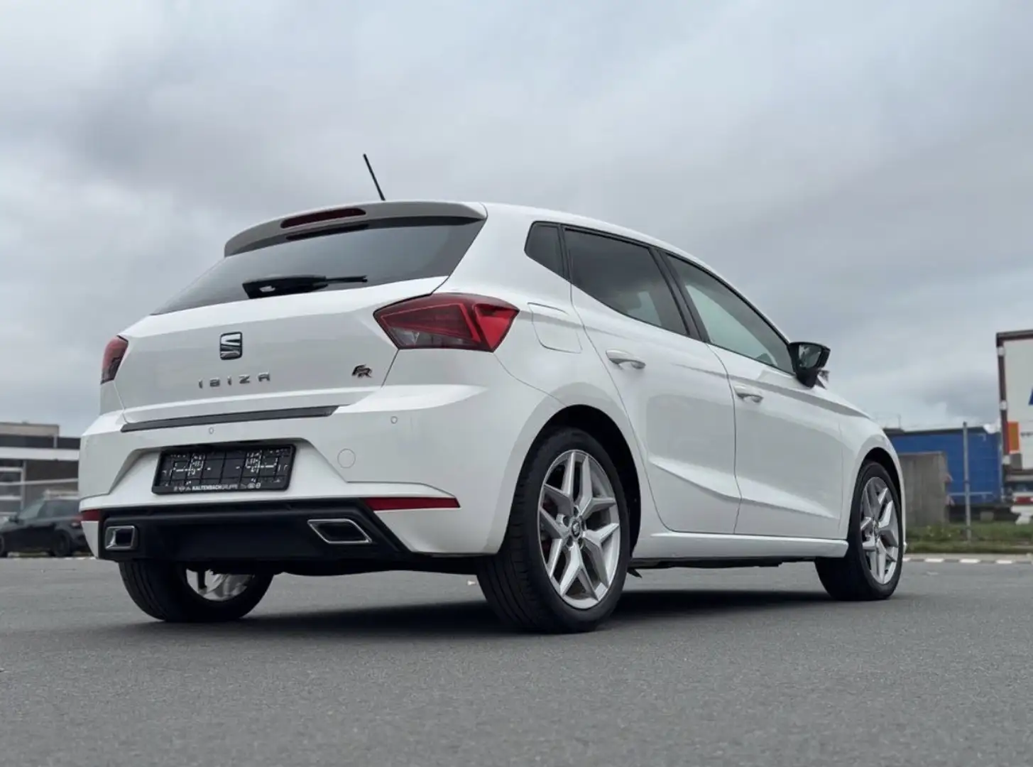 SEAT Ibiza 1.0 TSI S&S DSG FR Automaat - 2