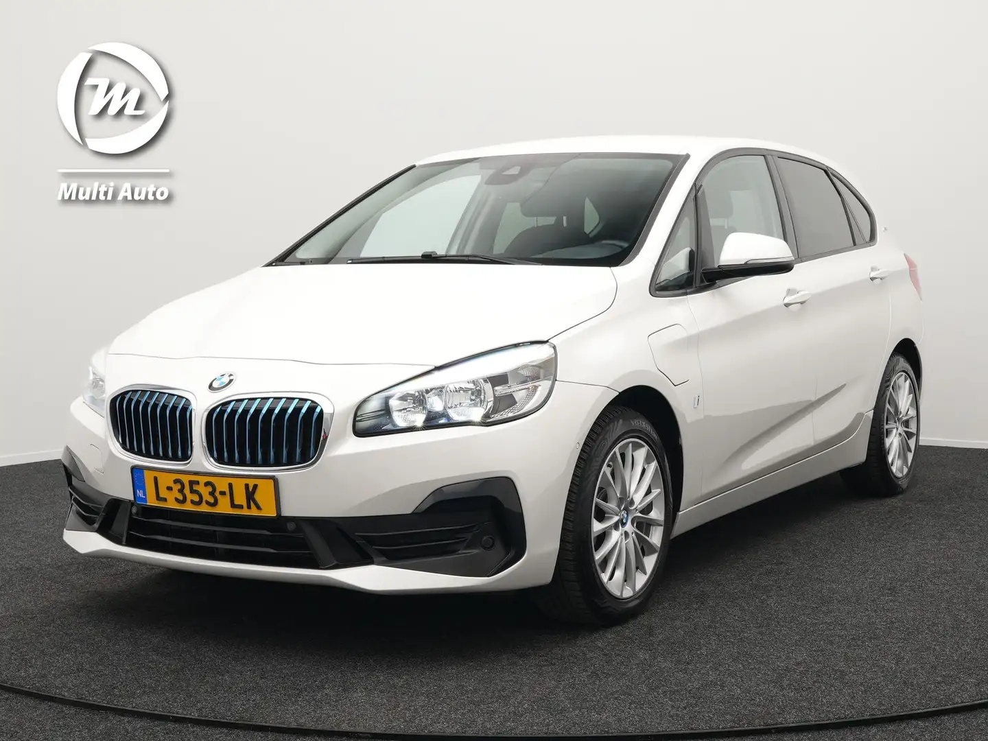 BMW 225 2-serie Active Tourer 225xe iPerformance Plug In H Wit - 1