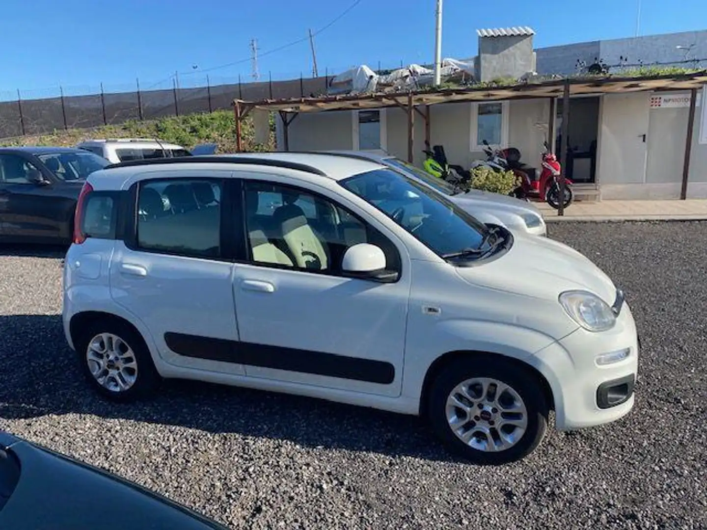 Fiat New Panda 1.3 MJT S&S Lounge Blanc - 2