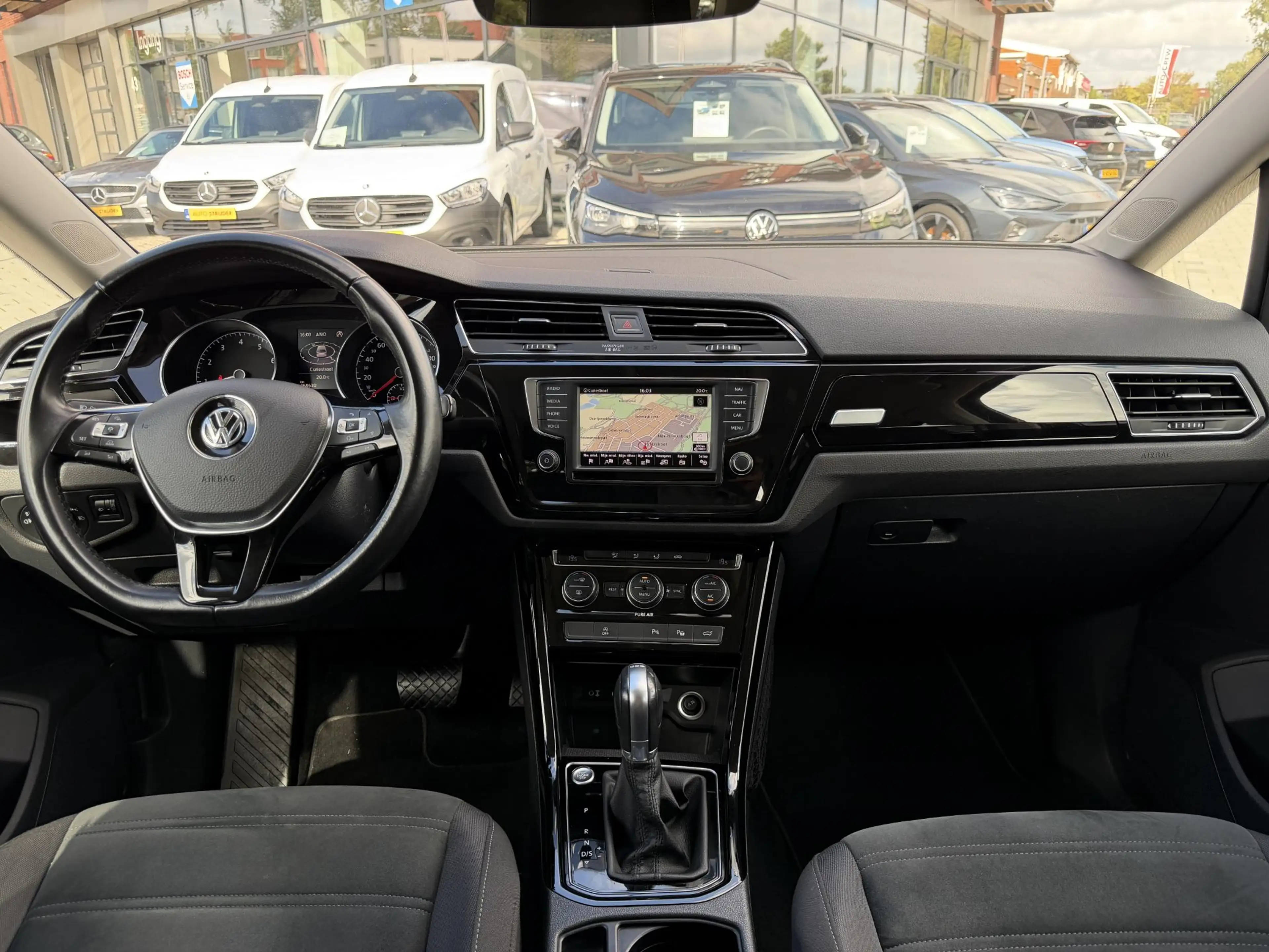Volkswagen Touran 1.4 TSI Highline | trekhaak | camera | App-Navi — photo 4