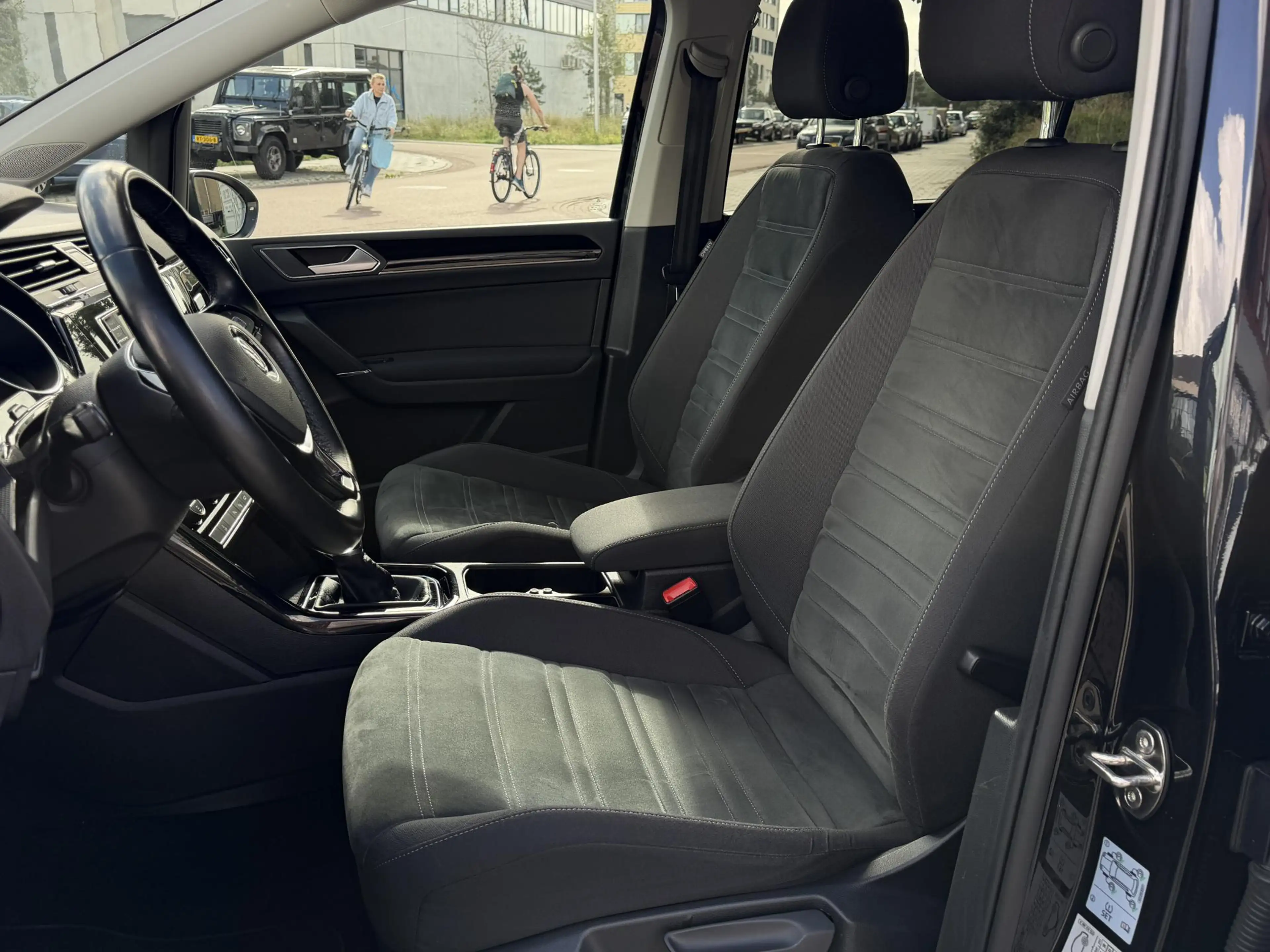 Volkswagen Touran 1.4 TSI Highline | trekhaak | camera | App-Navi — photo 6