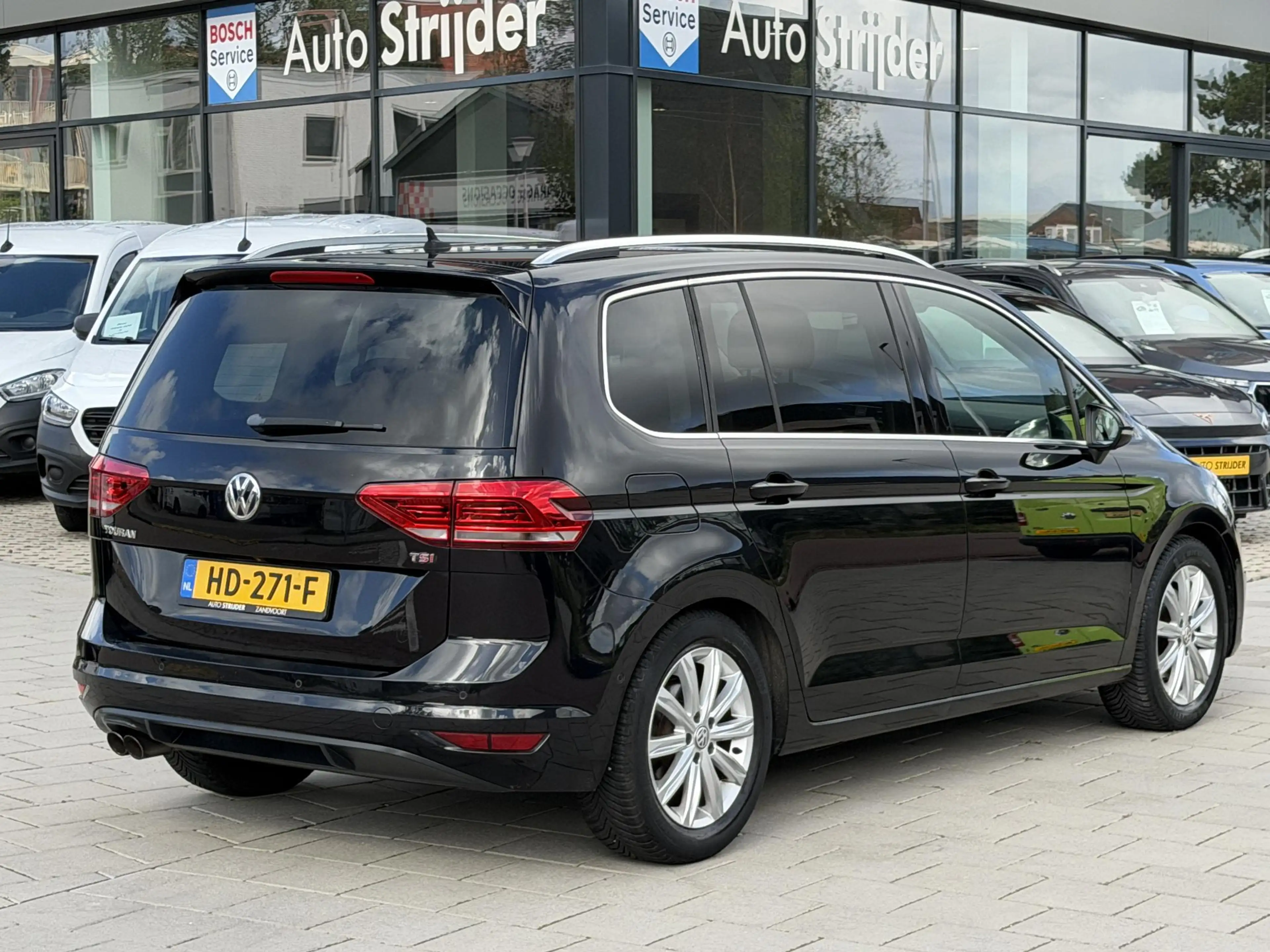 Volkswagen Touran 1.4 TSI Highline | trekhaak | camera | App-Navi — photo 3