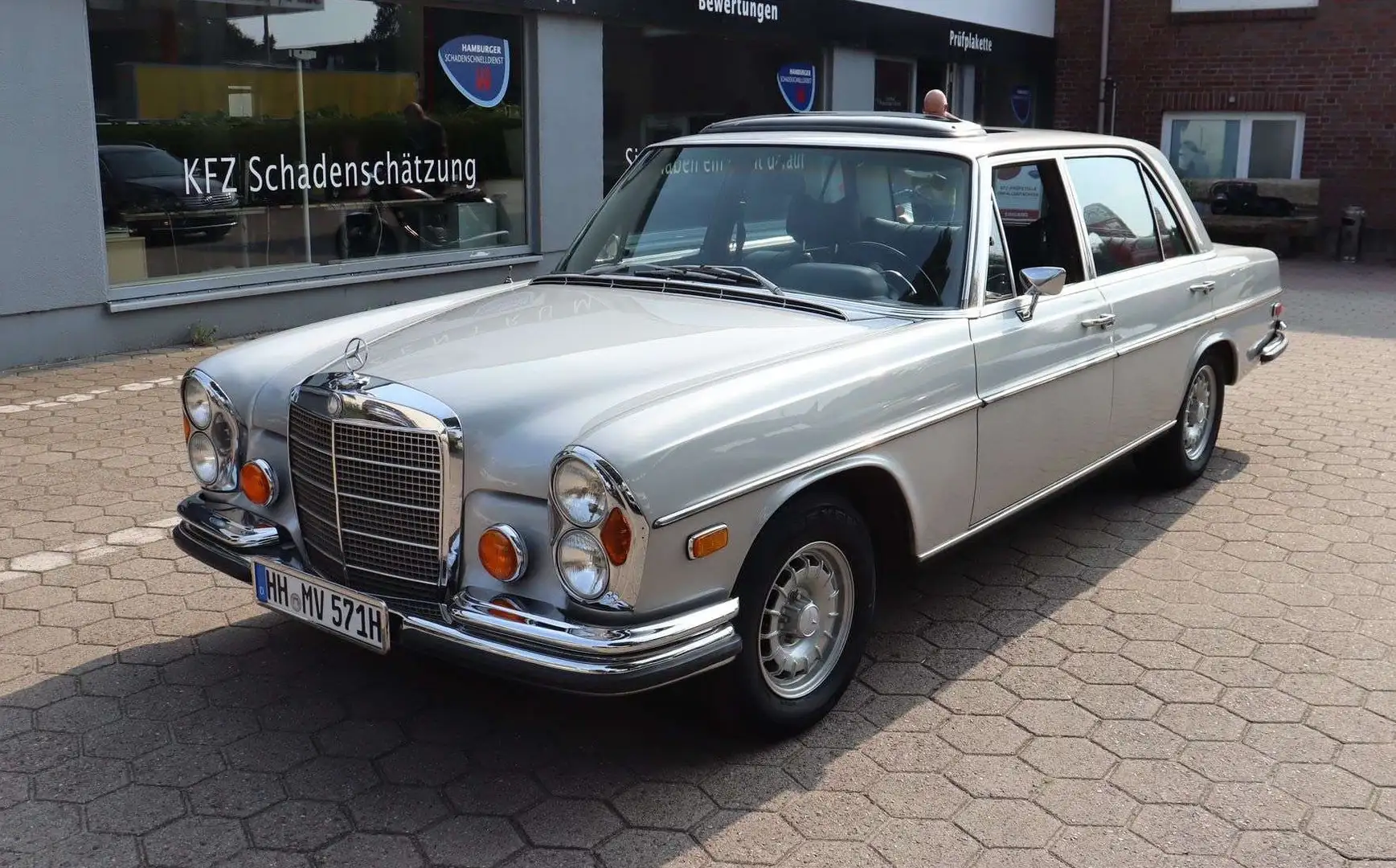 Mercedes-Benz 300 Vollauslastung - 1