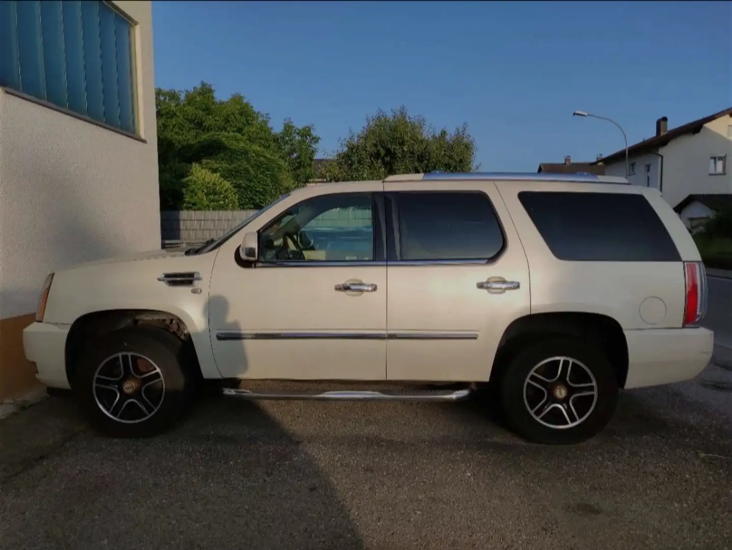 Cadillac Escalade 6,2l V8 Sport Luxury Weiß - 1