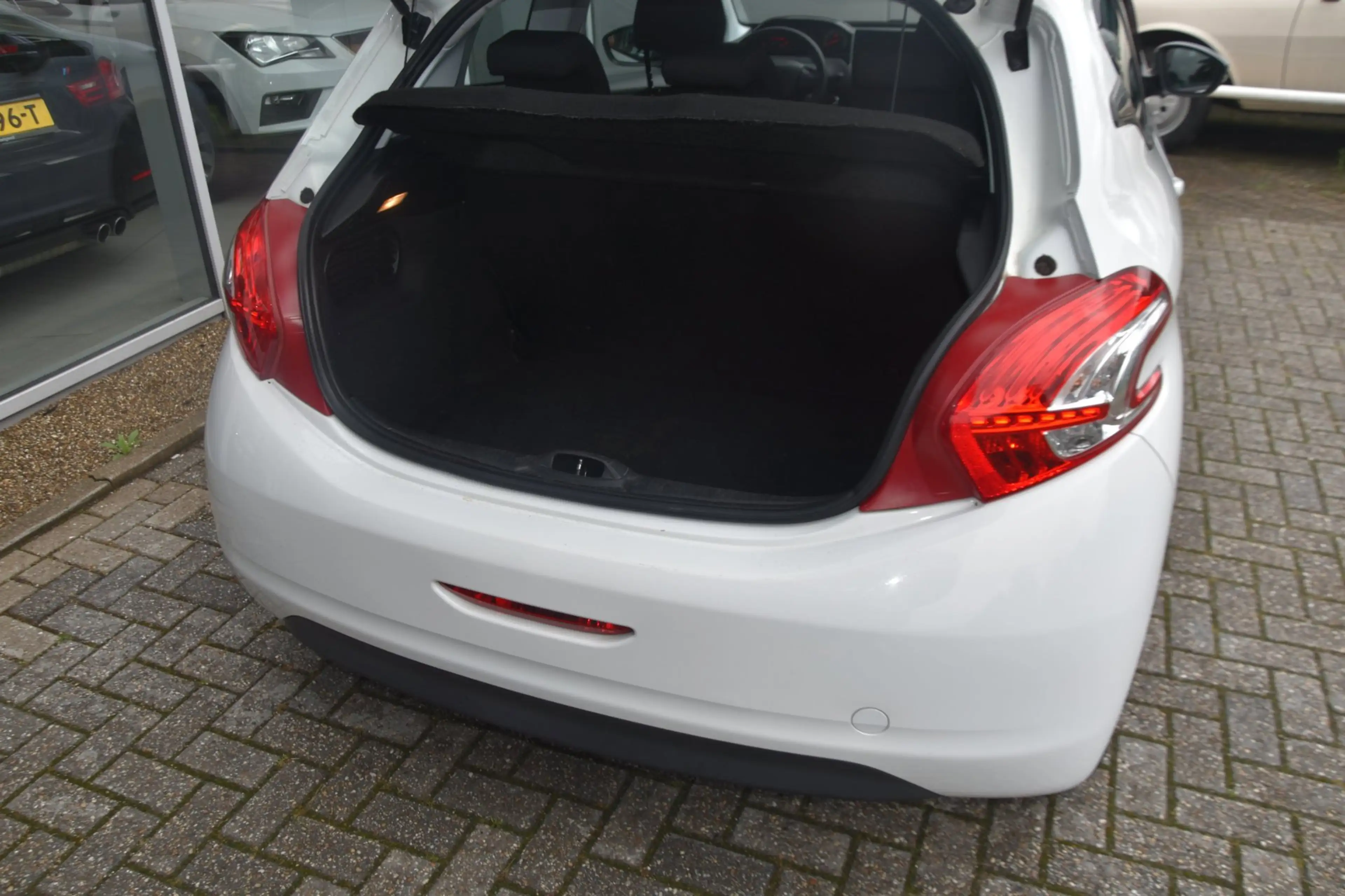 Peugeot 208 1.0 VTi LIKE | APPLE CARPLAY | AIRCO | CRUISE CONT — photo 6