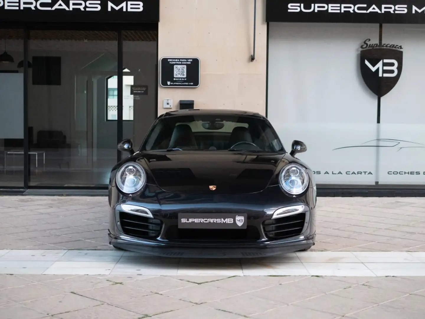 Porsche 991 Turbo S Coupé PDK Schwarz - 2