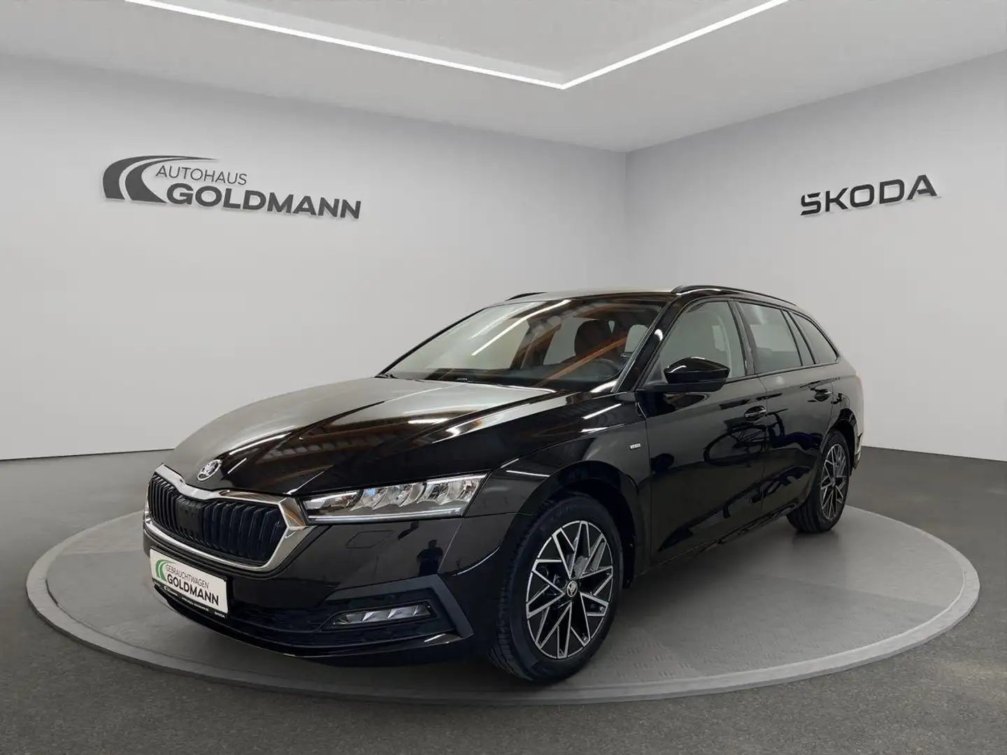 Skoda Octavia Combi Clever 1.5 TSI e-Tec DSG AHK Schwarz - 1