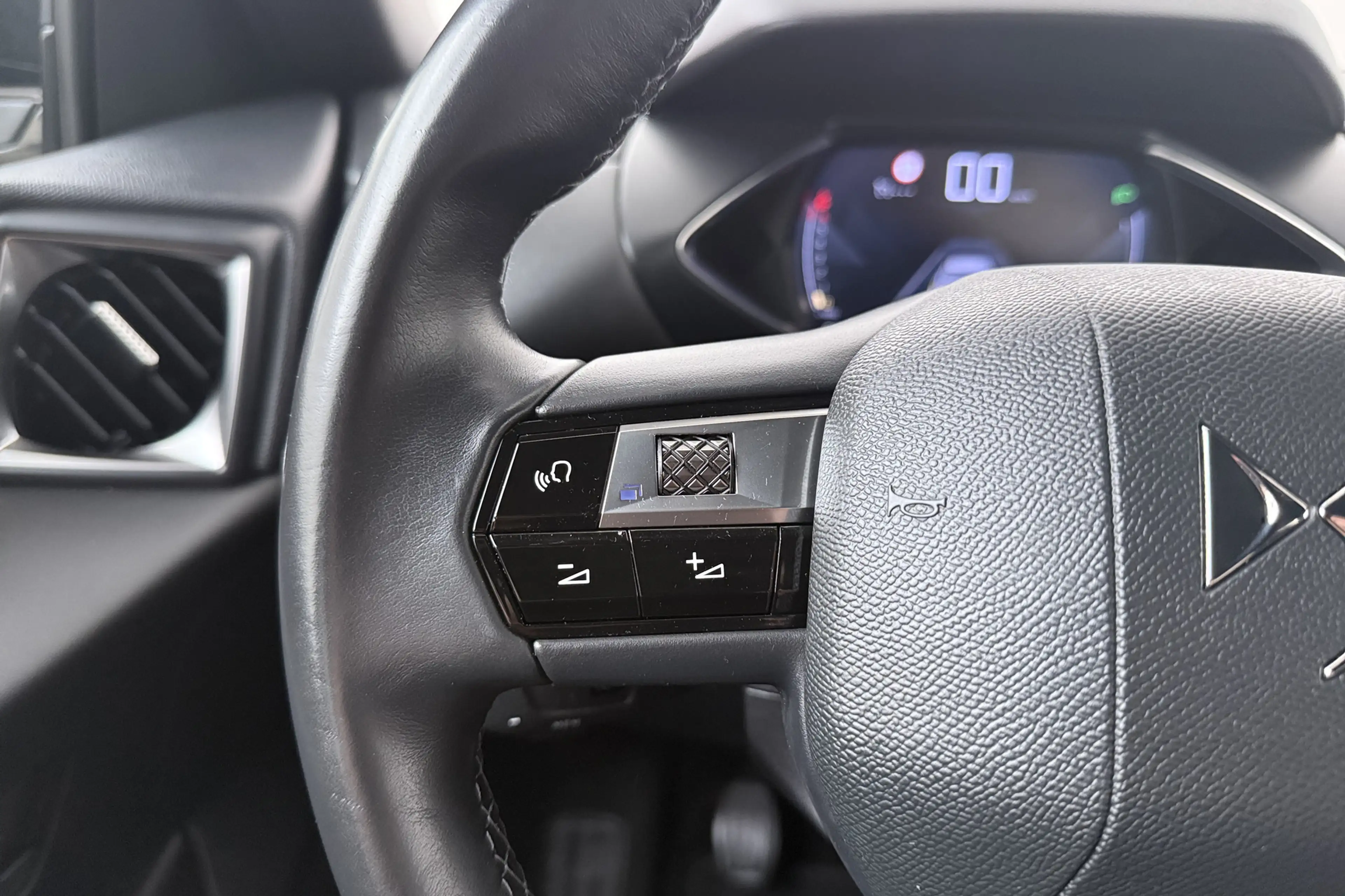 DS Automobiles DS 3 Crossback 1.2 PureTech Business Trekhaak Carplay Cruise — photo 17