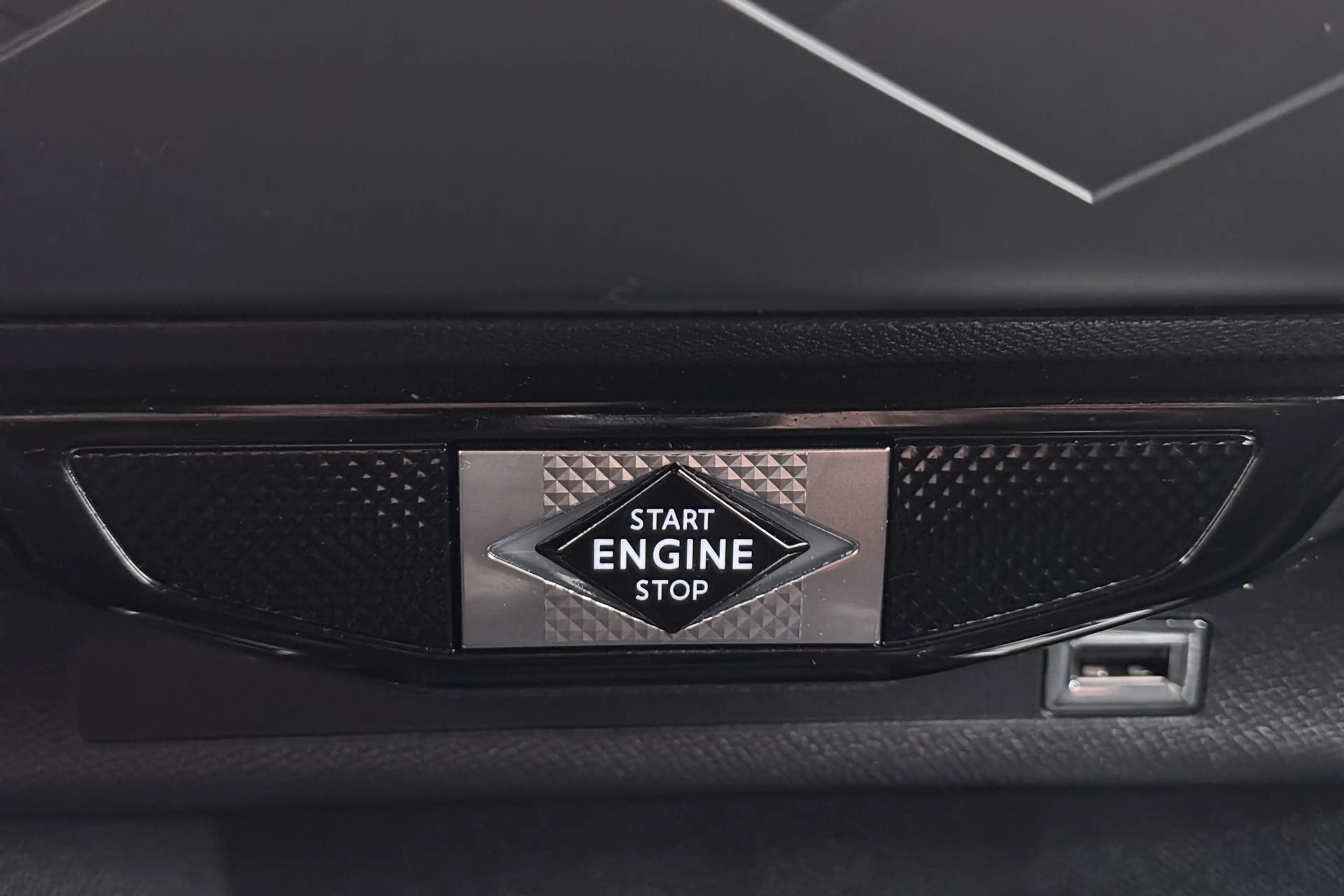 DS Automobiles DS 3 Crossback 1.2 PureTech Business Trekhaak Carplay Cruise — photo 29