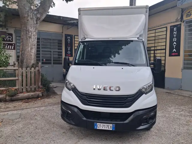 Iveco Daily Daily 35S14 2.3 HPT PL Cabinato