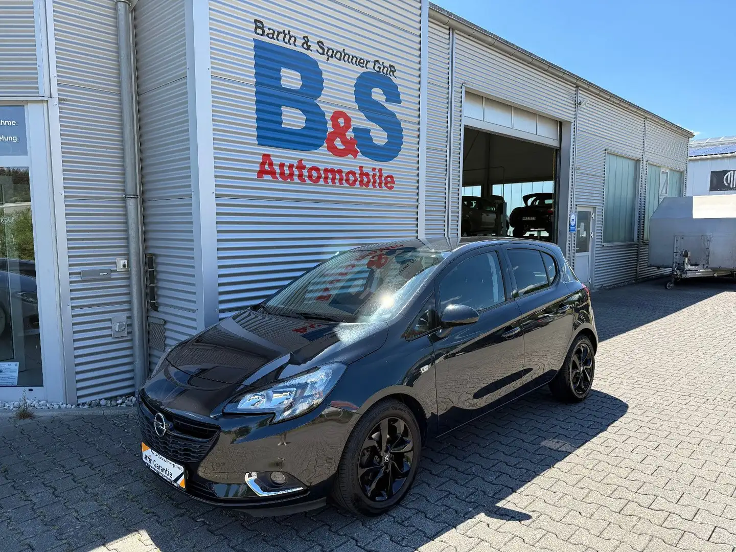Opel Corsa E Color Edition Zwart - 1