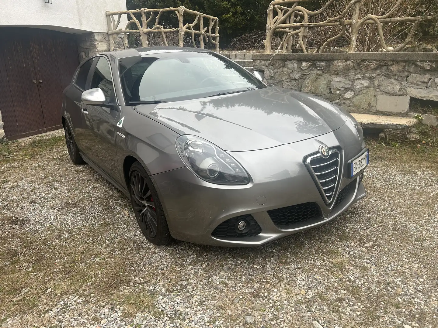 Alfa Romeo Giulietta 1750 tbi Quadrifoglio Verde 235cv Gris - 1