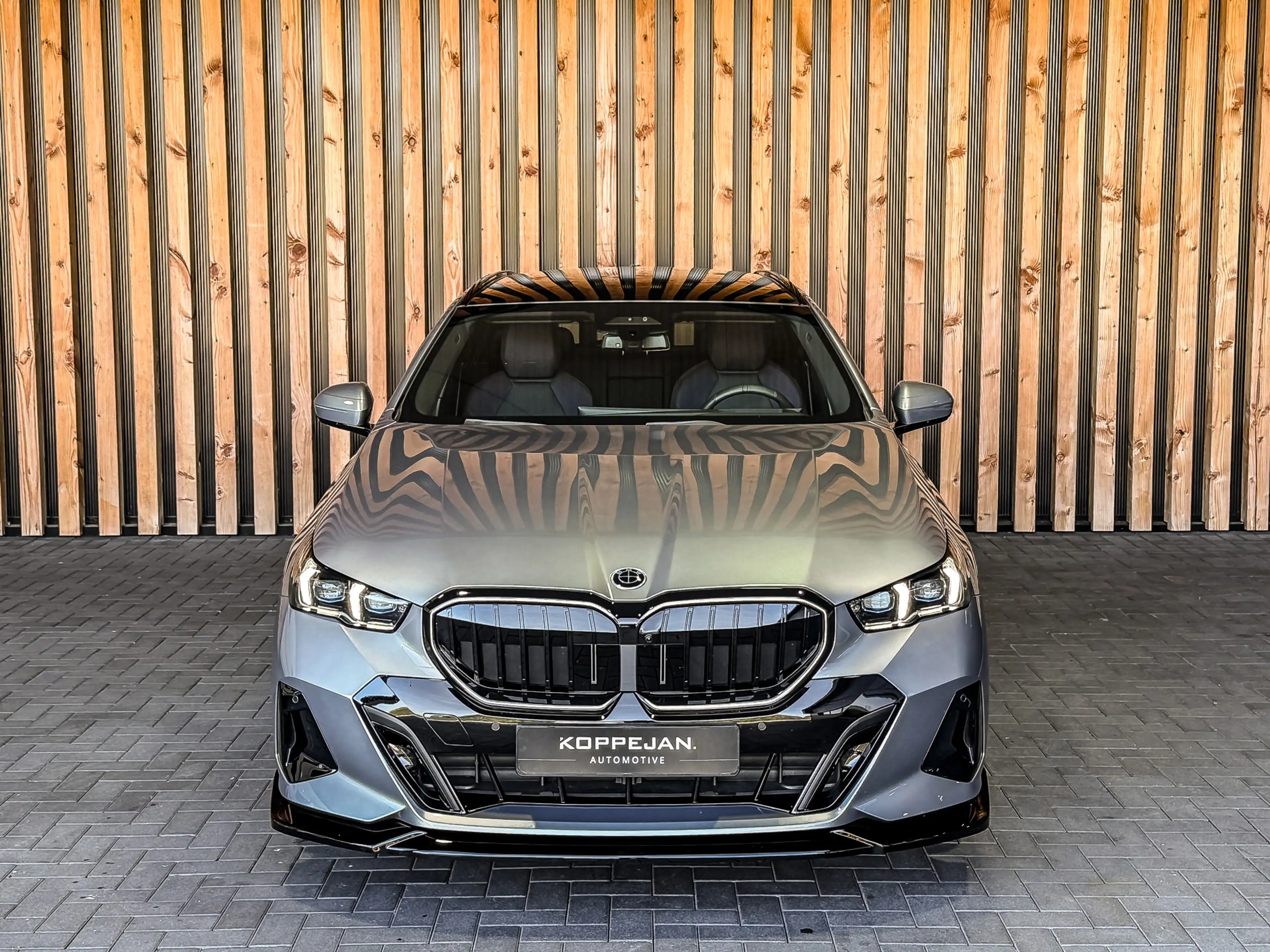 BMW 550 5-serie Touring 550e xDrive 490PK M-Sport | 4 WIEL — photo 26