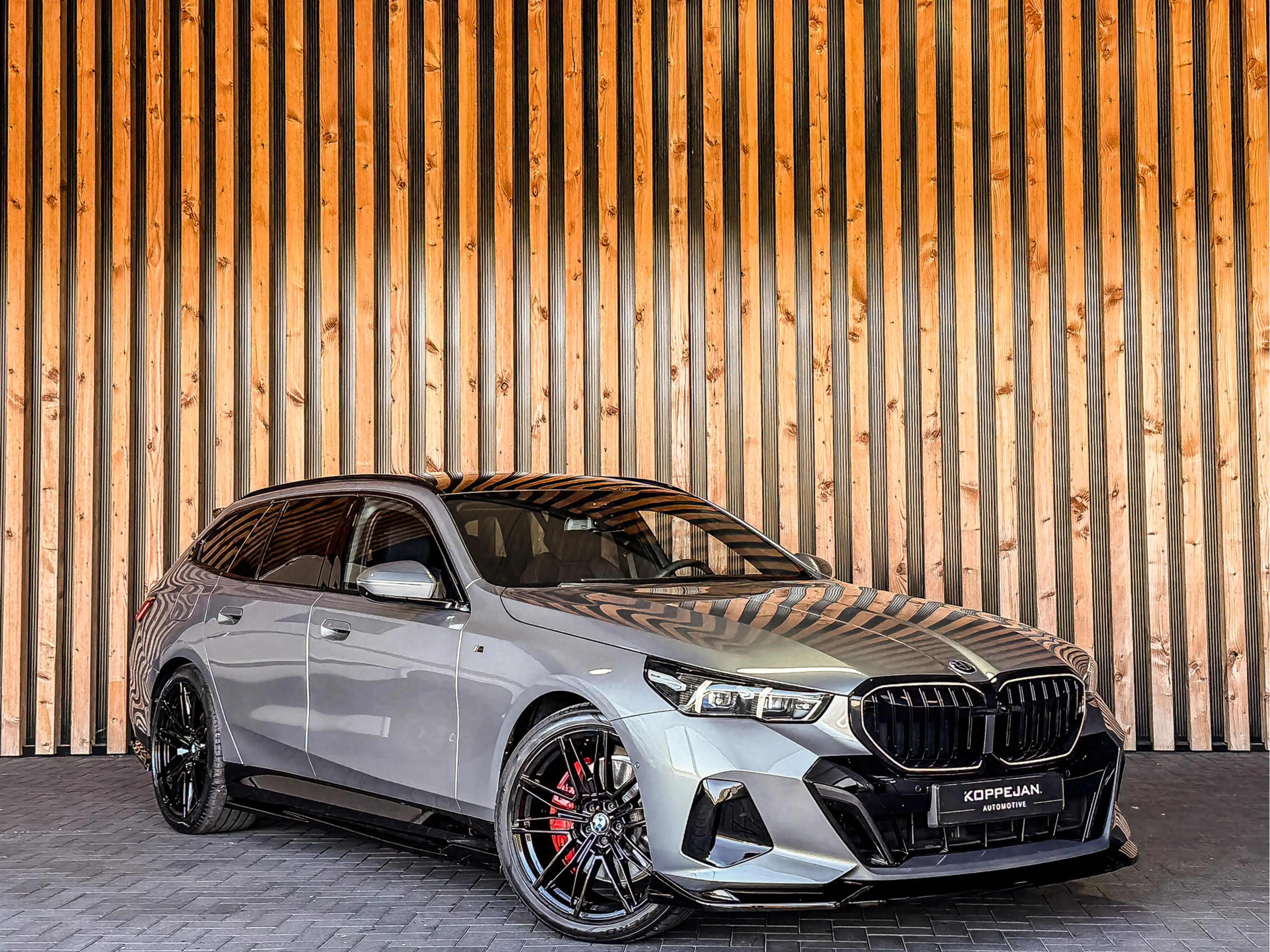 BMW 550 5-serie Touring 550e xDrive 490PK M-Sport | 4 WIEL — photo 30