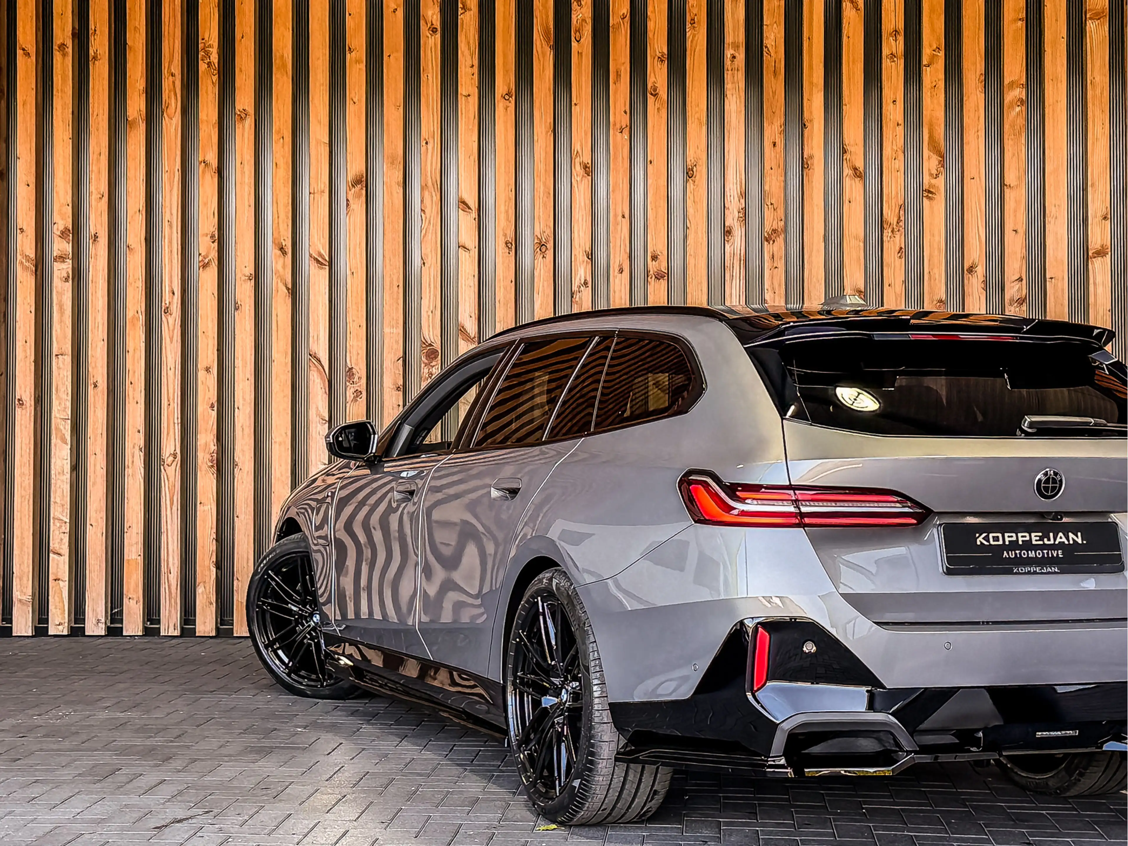BMW 550 5-serie Touring 550e xDrive 490PK M-Sport | 4 WIEL — photo 22