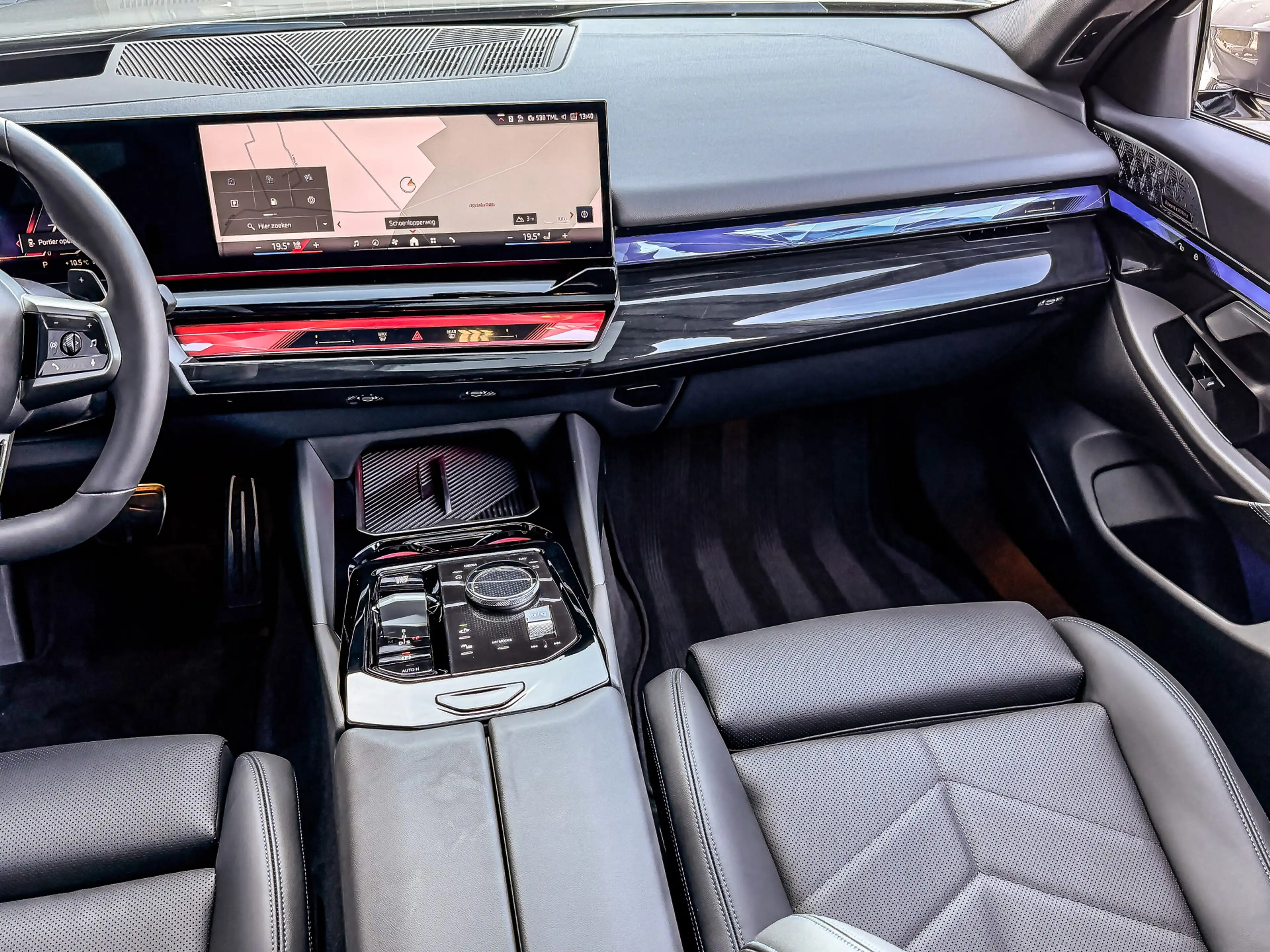 BMW 550 5-serie Touring 550e xDrive 490PK M-Sport | 4 WIEL — photo 9