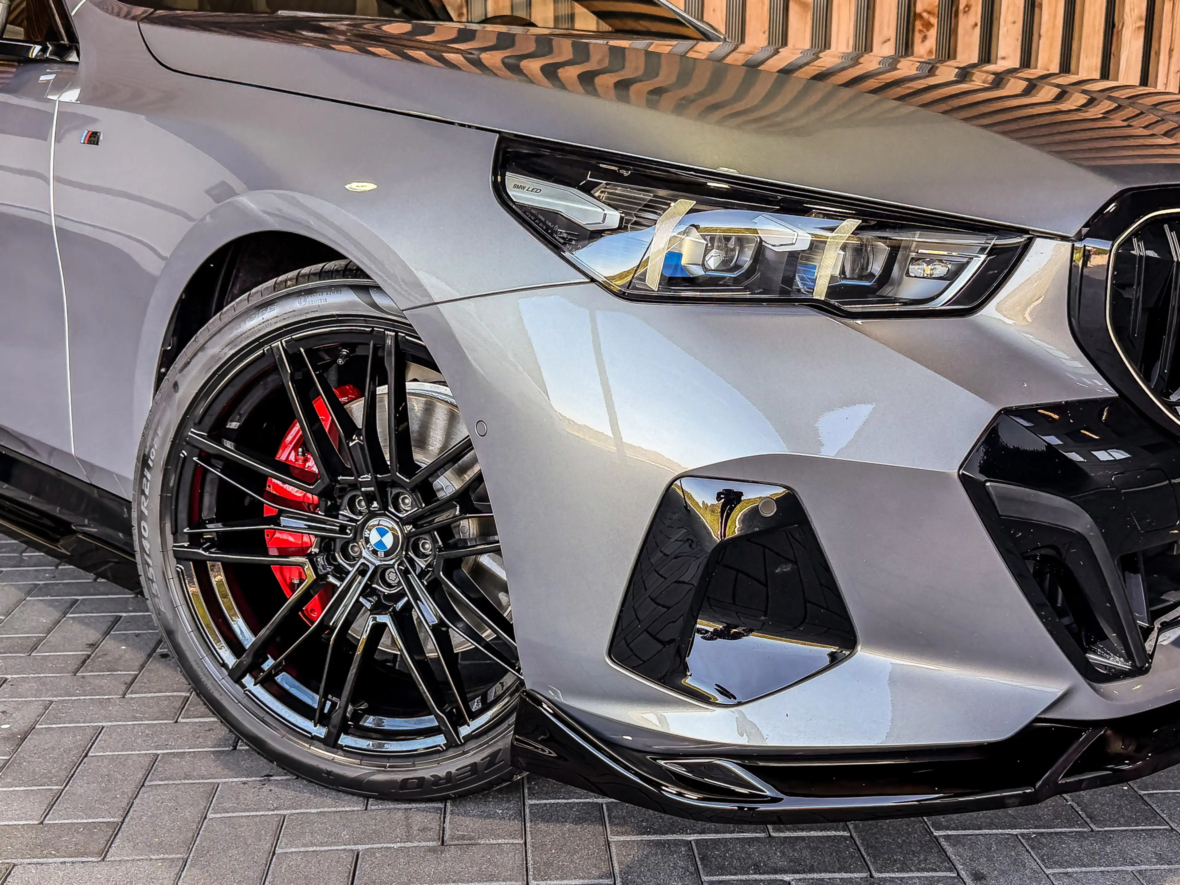 BMW 550 5-serie Touring 550e xDrive 490PK M-Sport | 4 WIEL — photo 36