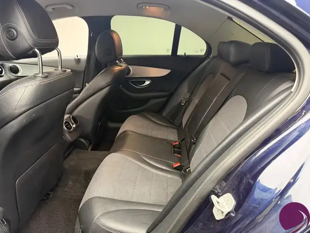 Mercedes-Benz C-Class view 9