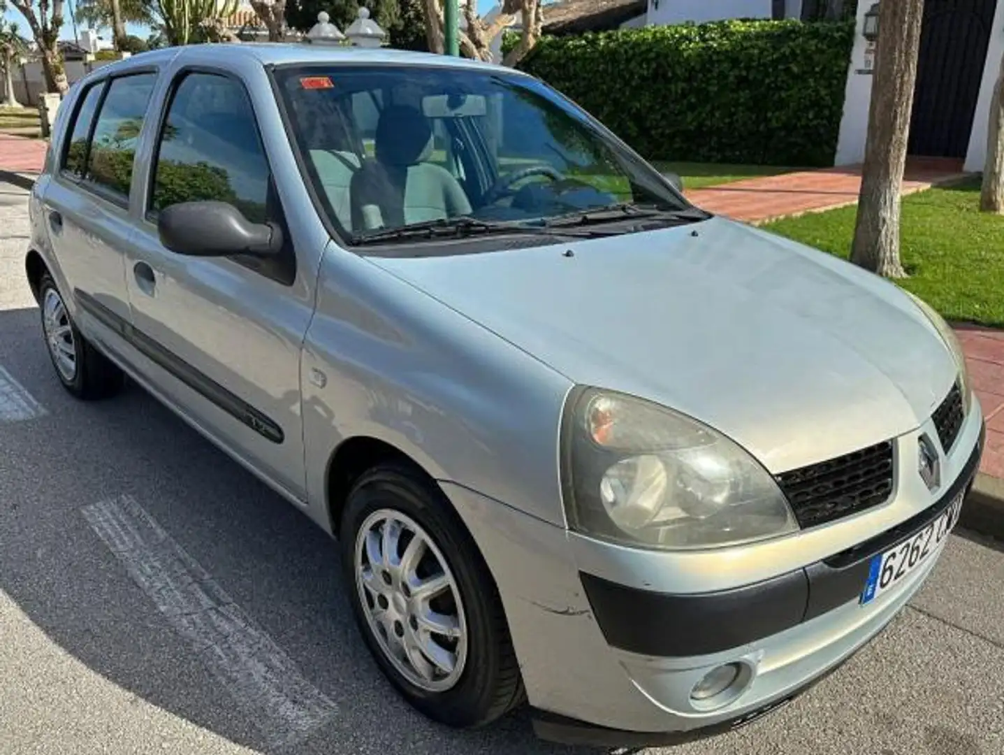 Renault Clio 1.2 Generique siva - 1