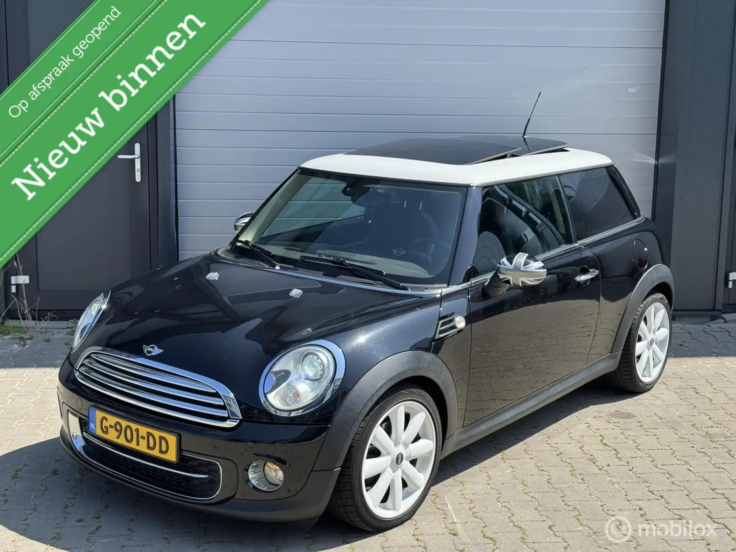MINI Cooper D Mini 1.6 10 Years II Navi| Pano| Pdc| Stoelve Noir - 1
