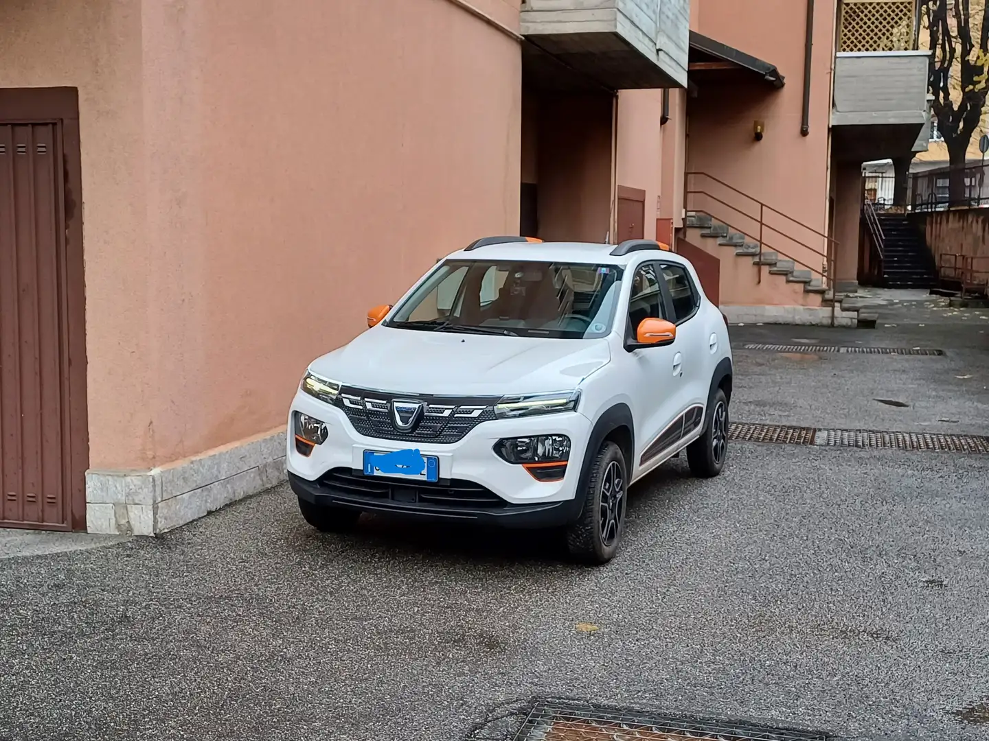 Dacia Spring Spring Comfort Plus Electric 45 White - 1