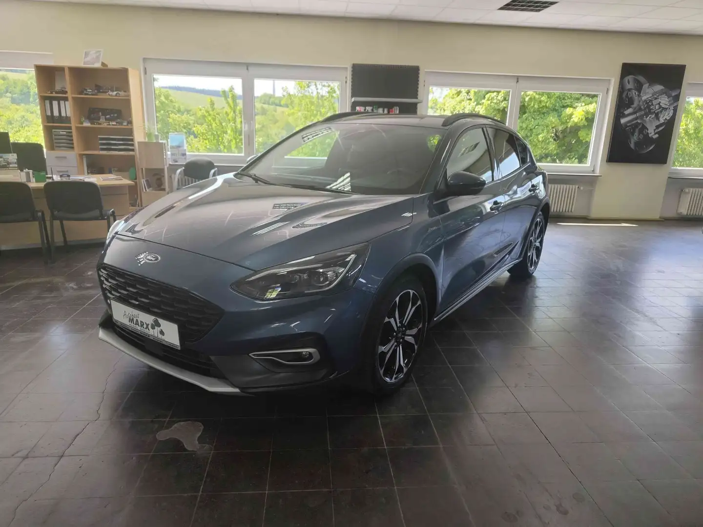 Ford Focus Lim. Active X FGS 3-5 Jahr 100000KM Blau - 1