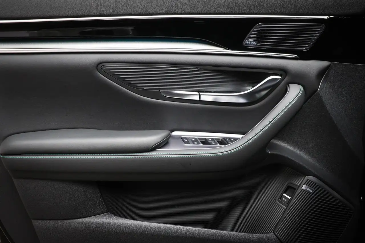 BYD Seal U 2026 — фото 31
