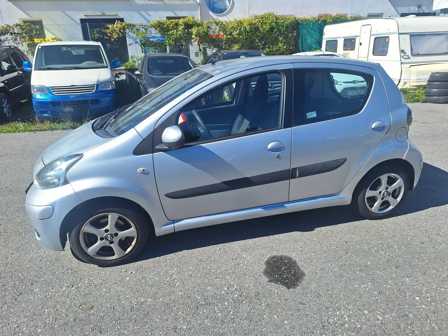 Toyota Aygo Klima, 8 Fach Bereift, Alufelgen Grau - 2