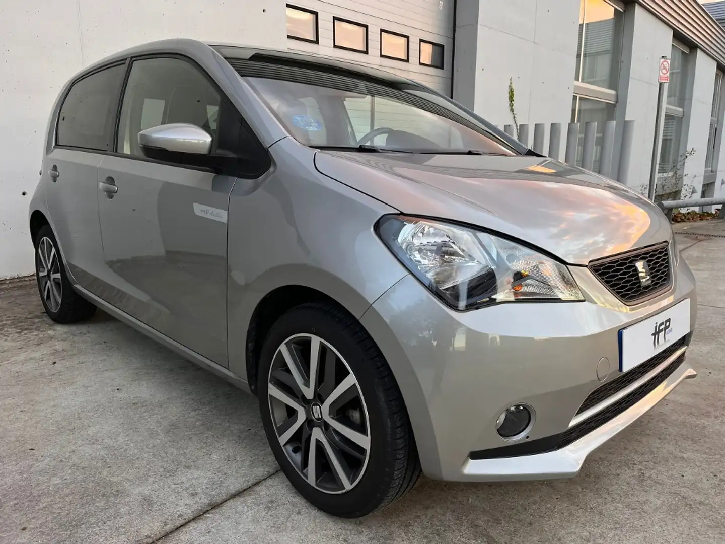 SEAT Mii Electric Plus Gris - 1
