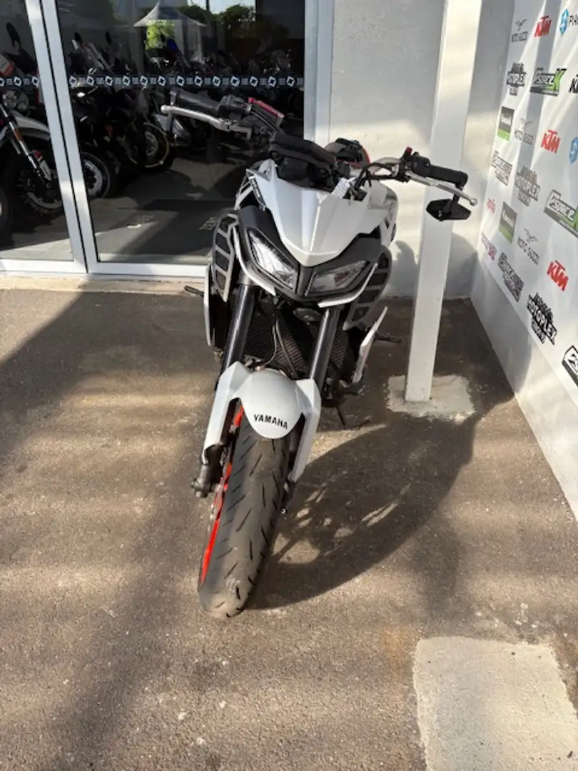Yamaha MT-09 - 2