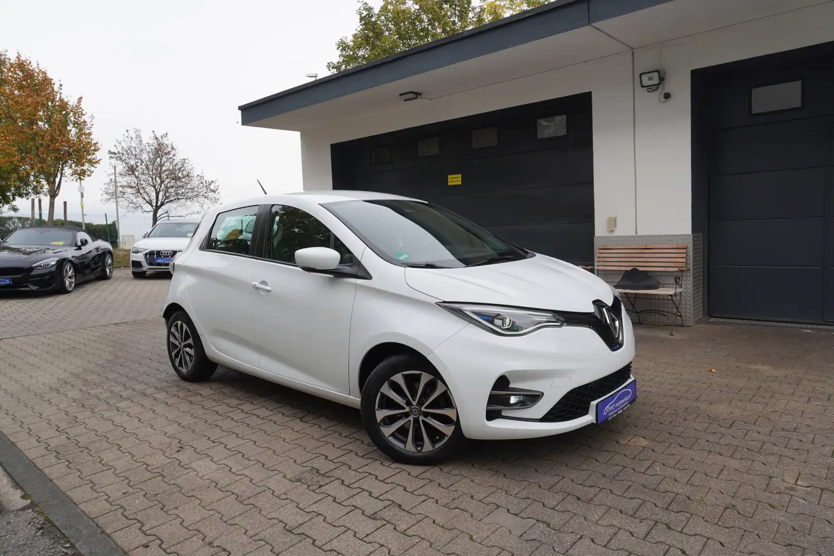 Renault ZOE Experience 52 kWh KLIMA+NAVI+KAMERA+ALU+AKUMiete Weiß - 1