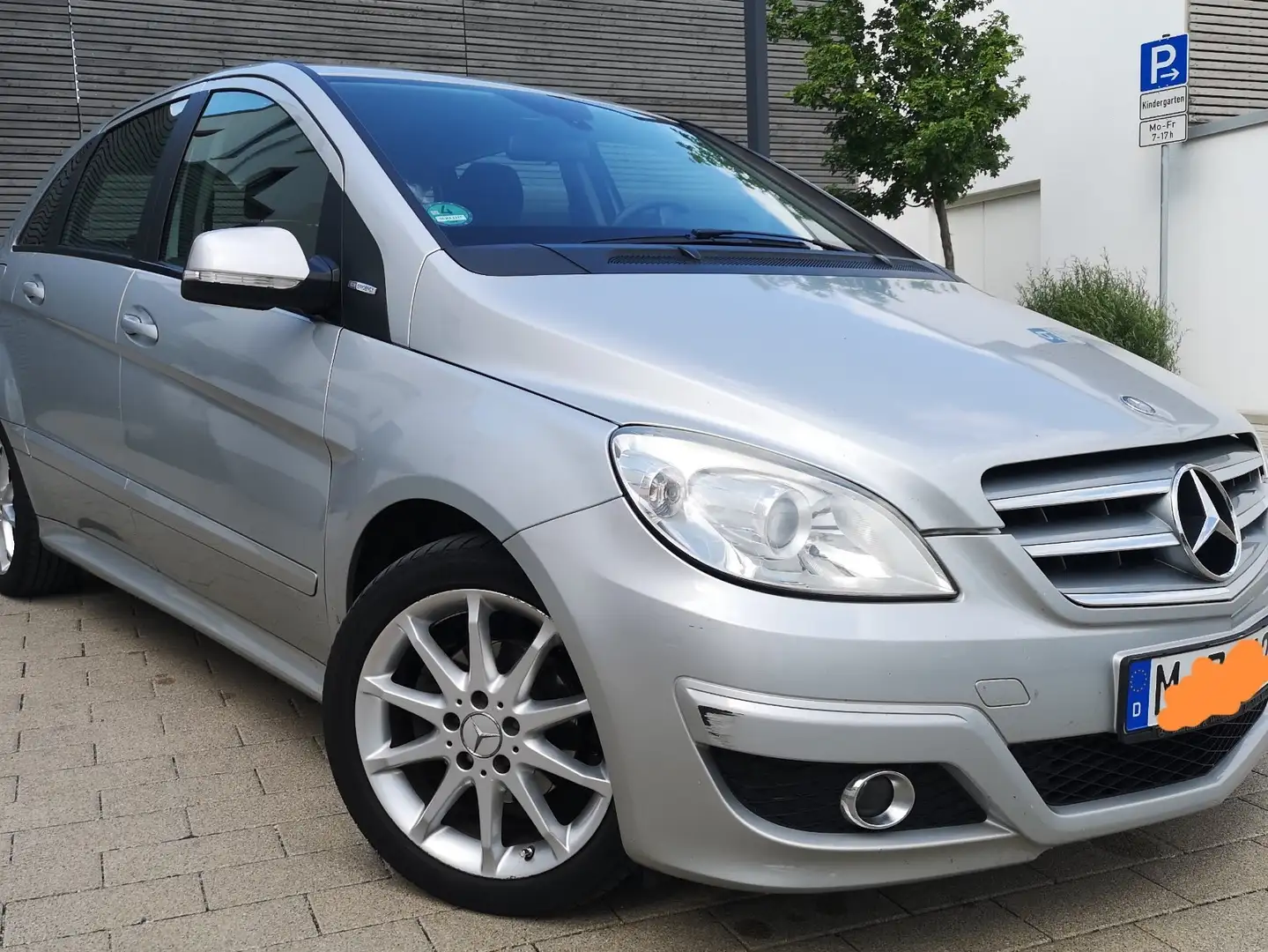 Mercedes-Benz B 170 BlueEFFICIENCY Argintiu - 1