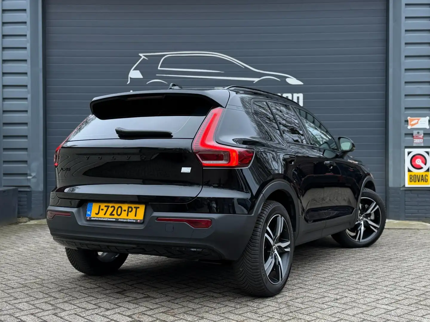 Volvo XC40 1.5 T5 Recharge R-Design | Camera | Carplay | LED Noir - 2