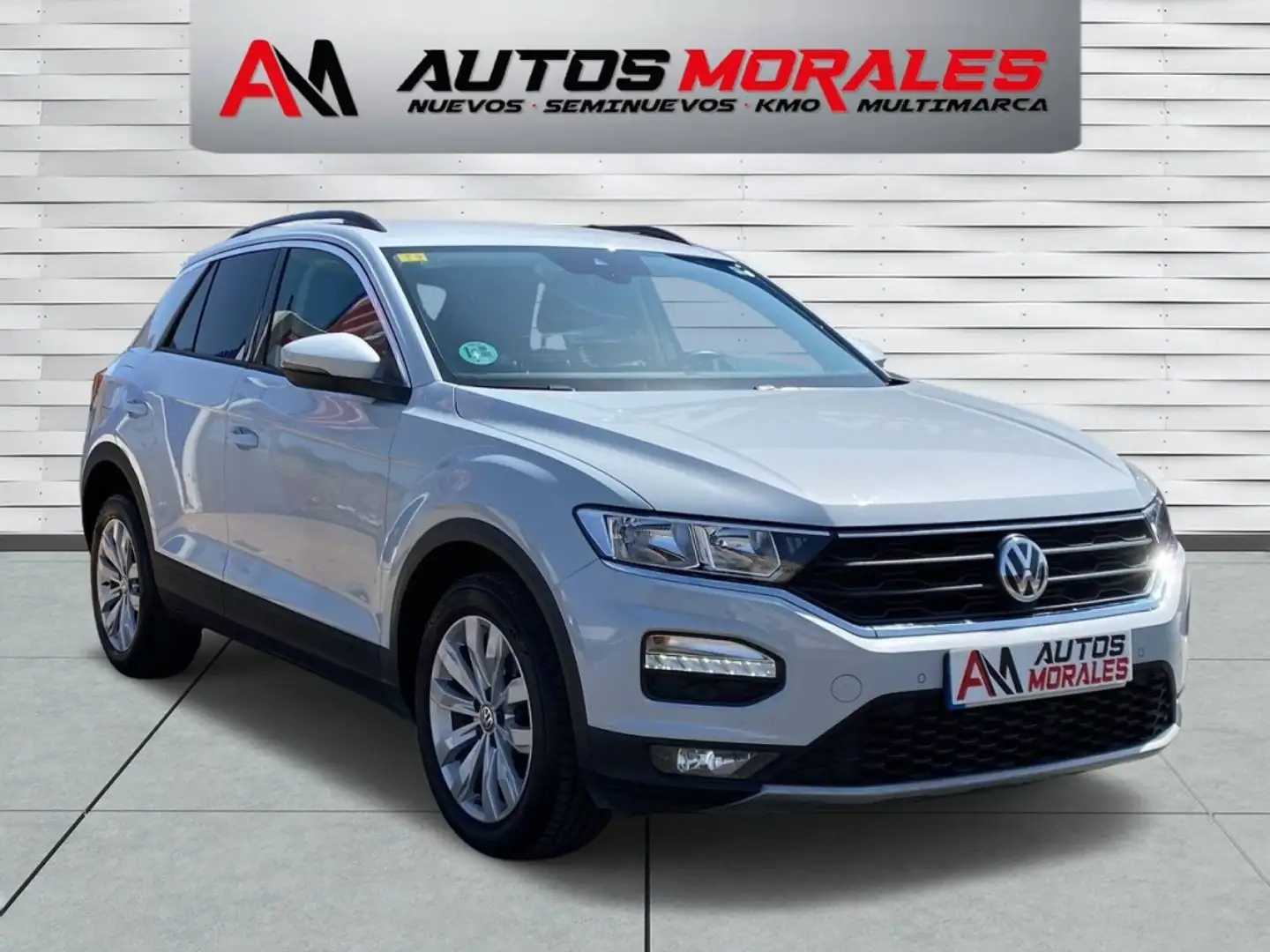 Volkswagen T-Roc 1.0 TSI Advance Style Silber - 1