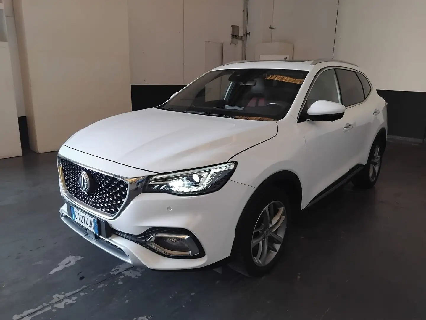 MG EHS Plug-in Hybrid Exclusive Wit - 1