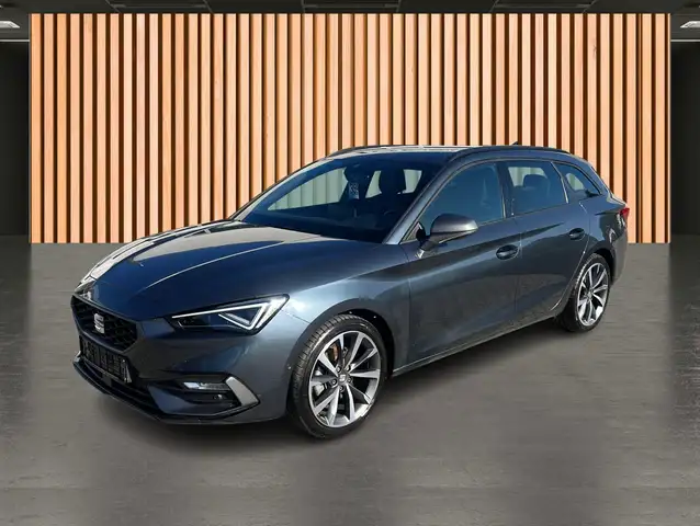 Seat Leon Leon view 2