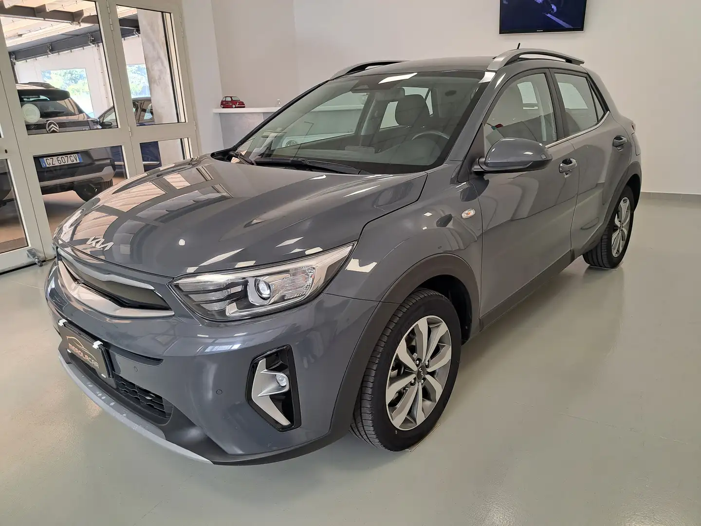 Kia Stonic 1.2 dpi Style Pack gpl 82cv Grigio - 1