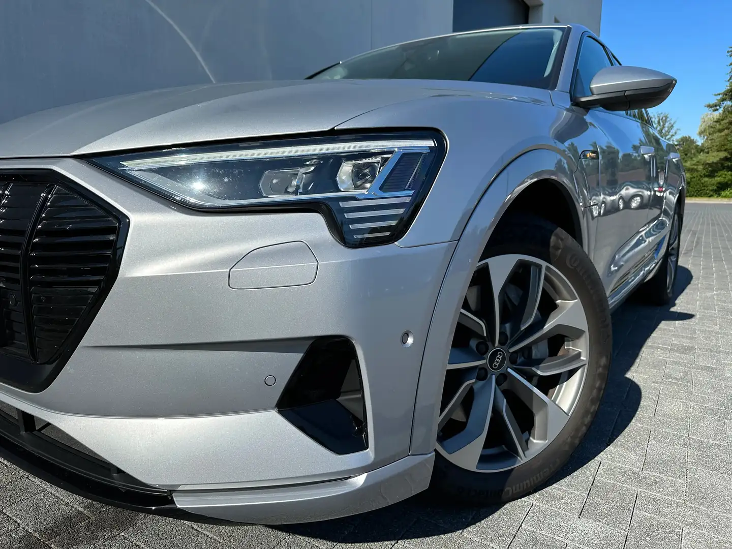 Audi e-tron Sportback 55 Quattro Advanced Argent - 2