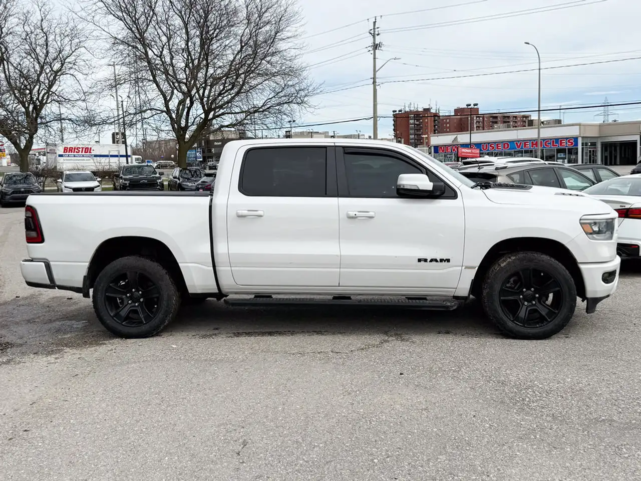 RAM 1500 снимка RAM 1500